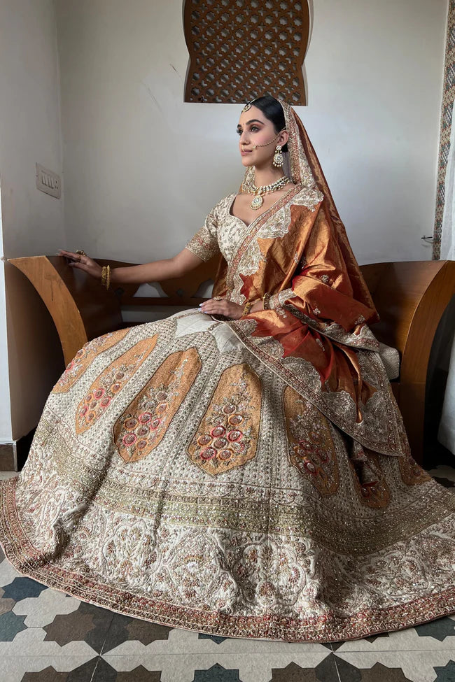 How to Match Your Bridal Lehenga with the Right Jewelry and Accessories