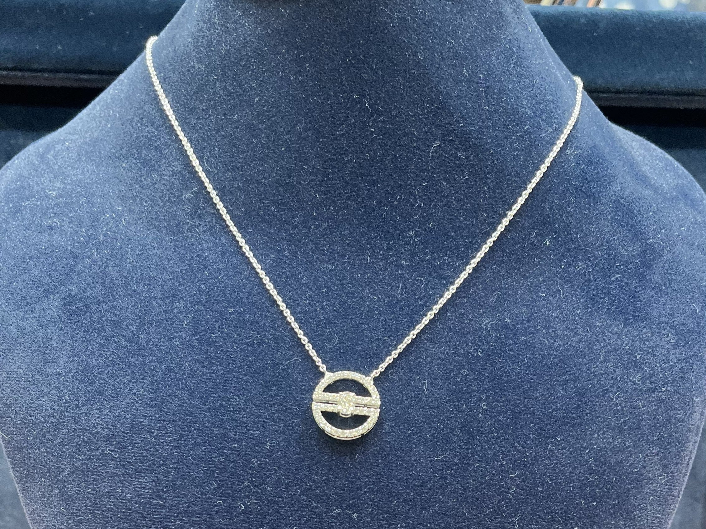 Raksha Bandhan Gift Guide: Jewellery That Says “You’re Precious”
