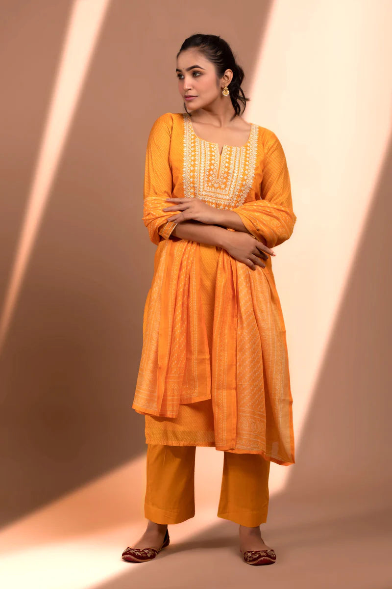 HERITAGE INDIA - MUSTRAD STRAIGHT FIT CHANDERI KURTA SET (WITH PANT AND DUPATTA)