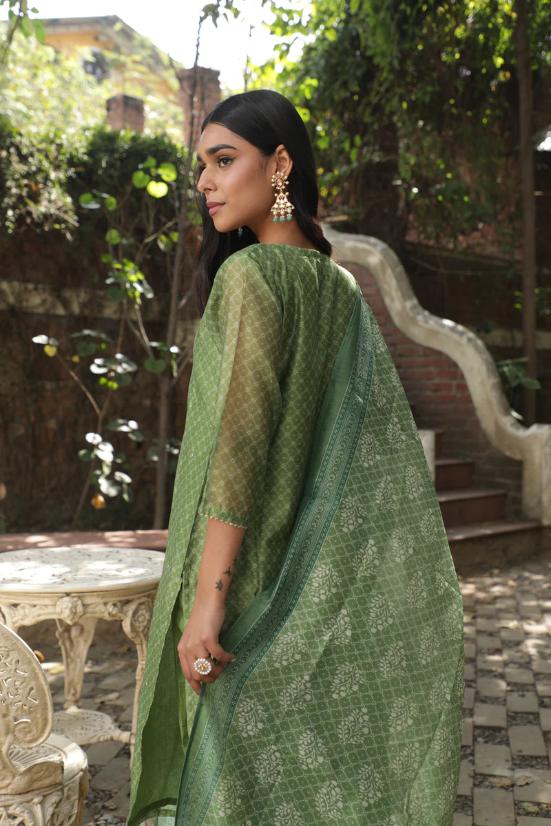 GREEN CHANDERI SUIT SET (WITH PANTS AND DUPATTA)
