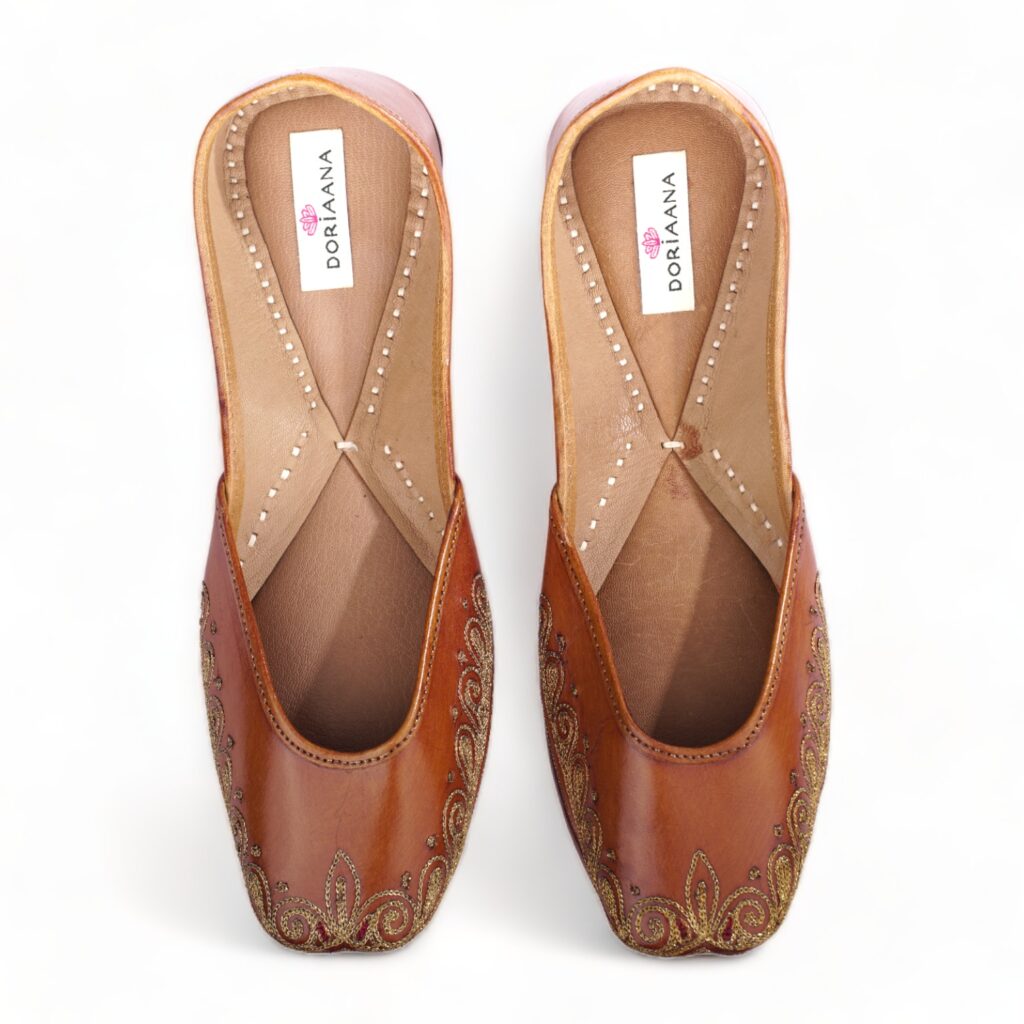 AMBER in Tan Brown Tebe