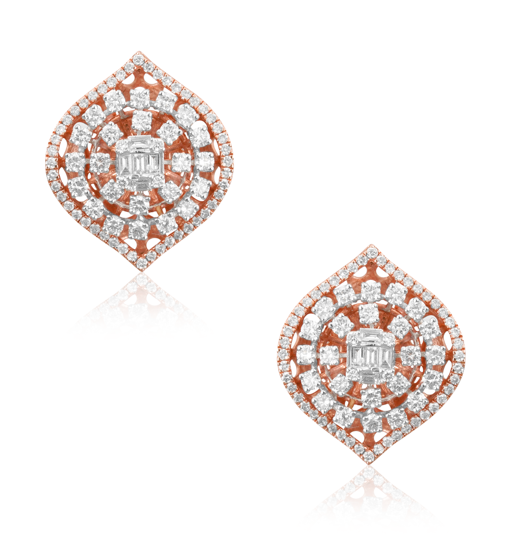 DAZZLING DIOMOND EARRINGS