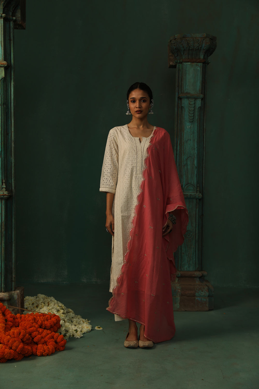 OFF WHITE SCHIFFLI COTTON SUIT SET (WITH PANTS AND DUPATTA)