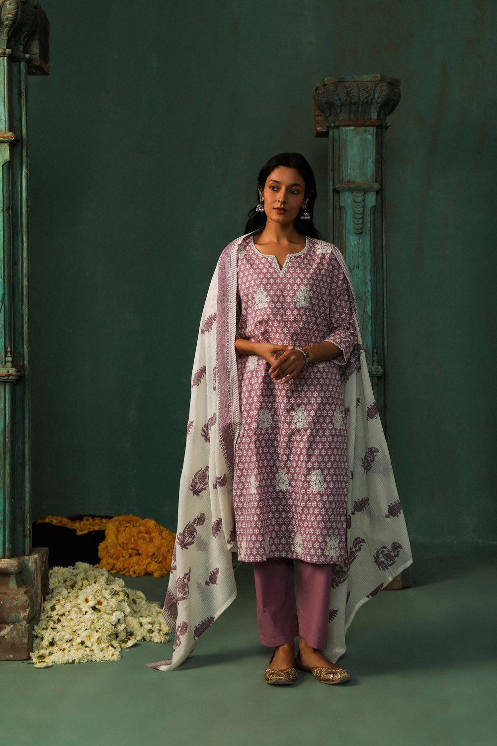 LAVENDER STRAIGHT FIT COTTON SUIT SET (WITH PANTS AND DUPATTA)