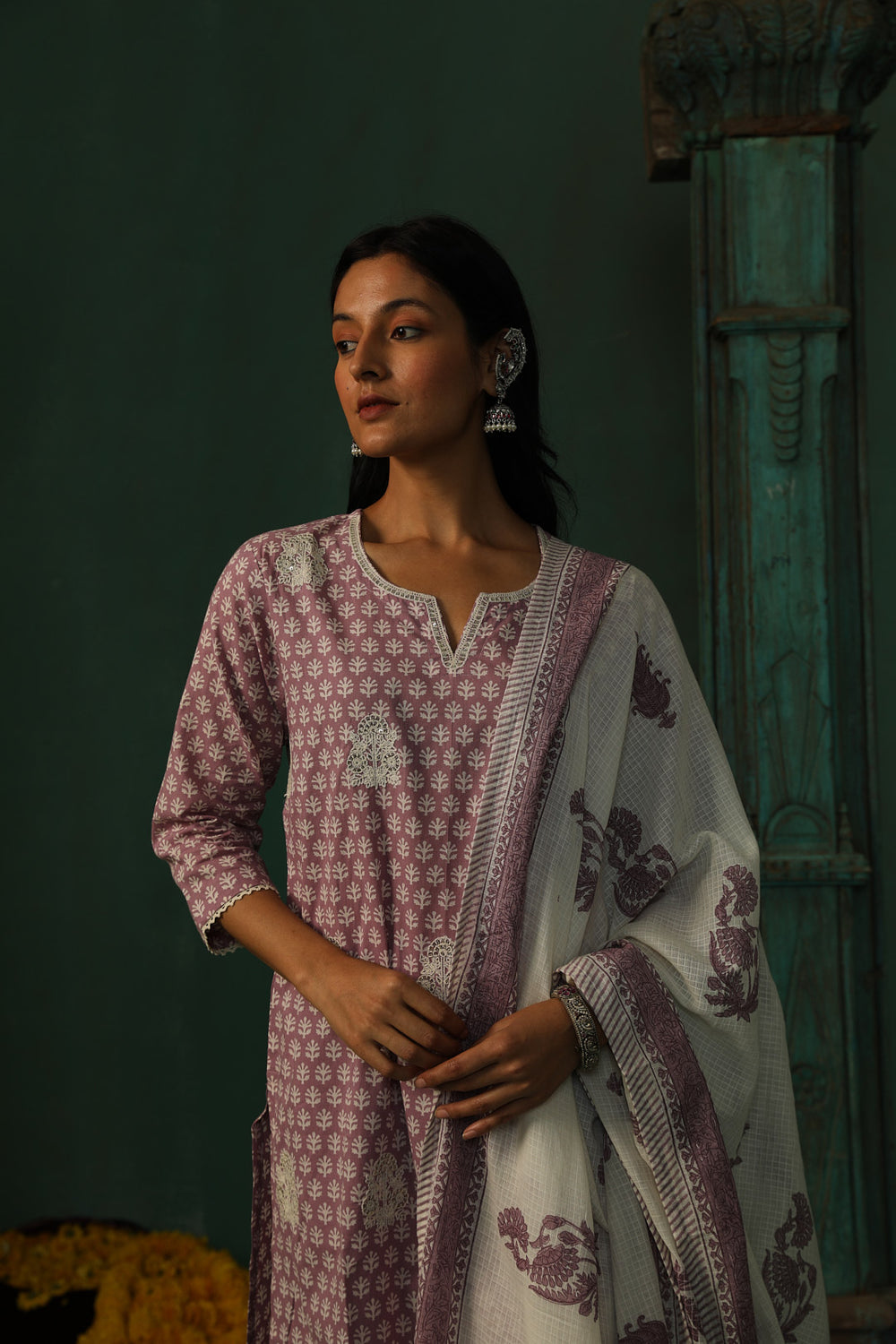 LAVENDER STRAIGHT FIT COTTON SUIT SET (WITH PANTS AND DUPATTA)