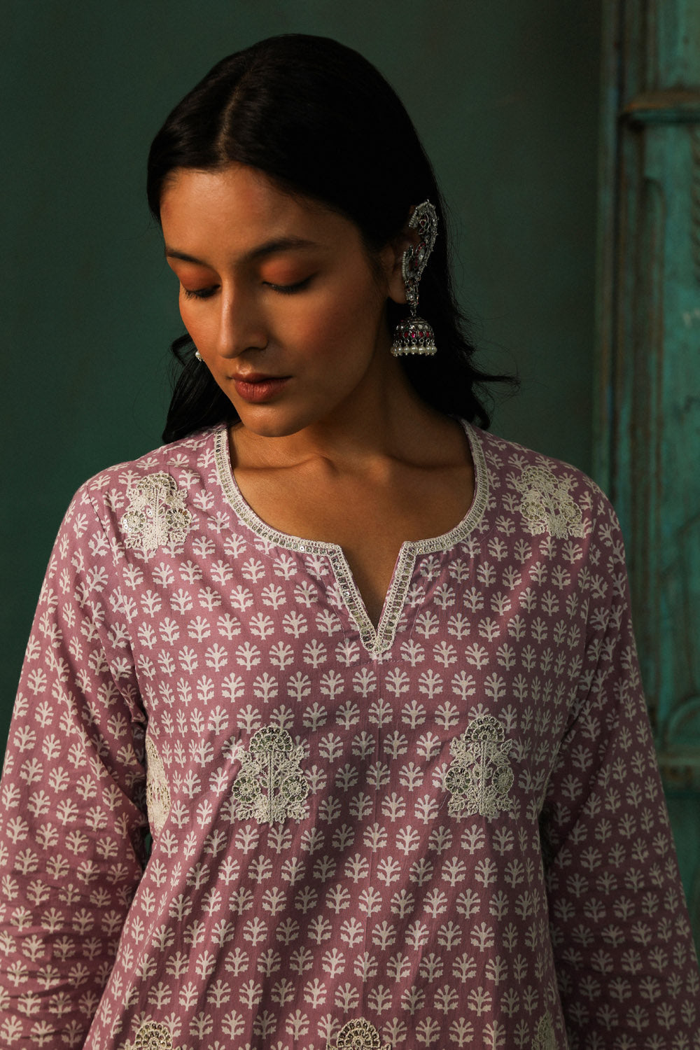 LAVENDER STRAIGHT FIT COTTON SUIT SET (WITH PANTS AND DUPATTA)