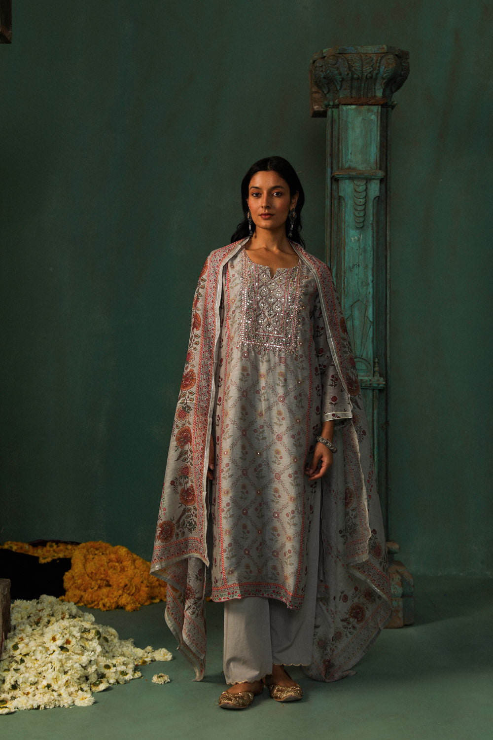 GREY LINEN SUIT SET (WITH PANTS AND DUPATTA)