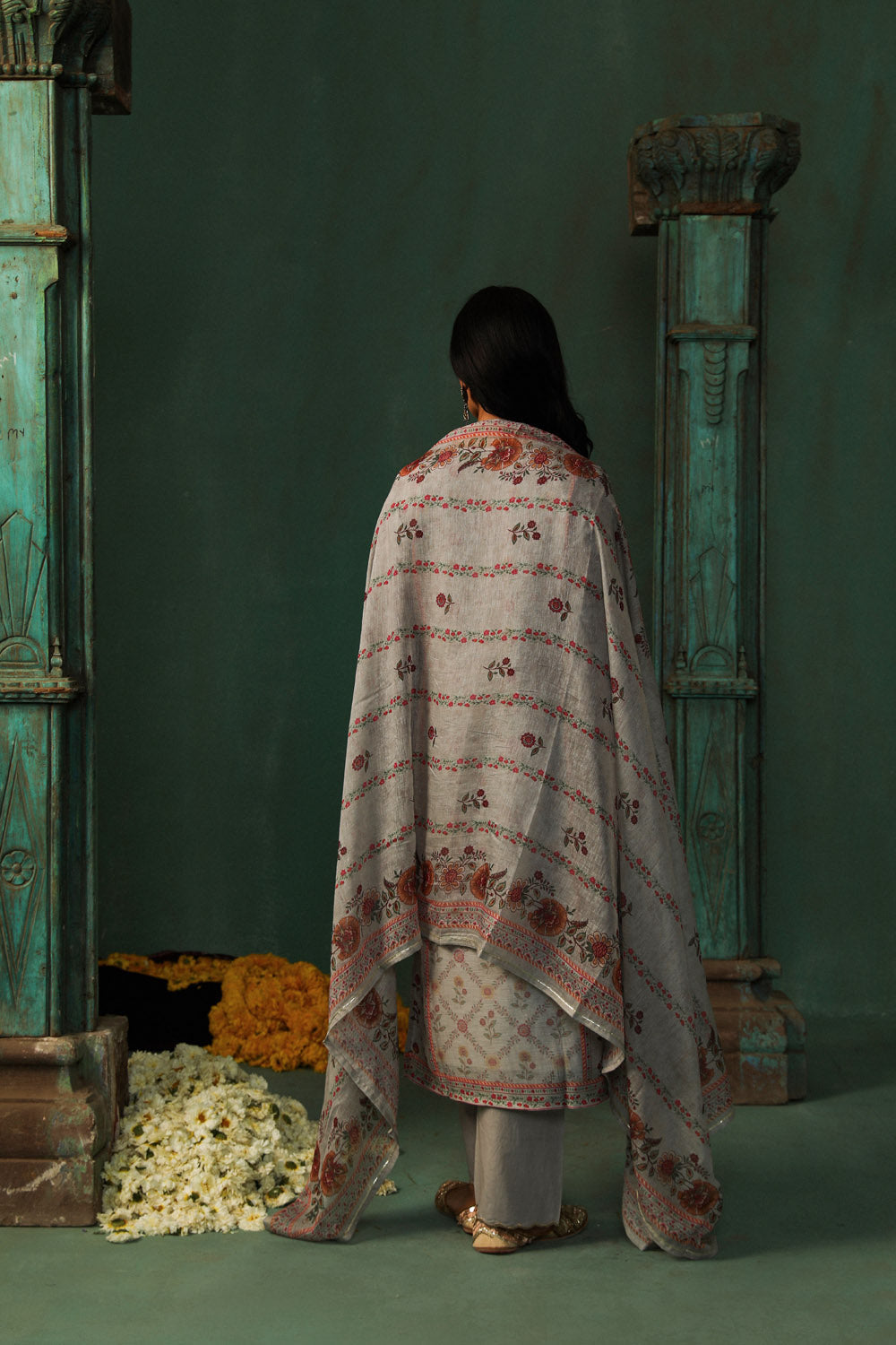 GREY LINEN SUIT SET (WITH PANTS AND DUPATTA)