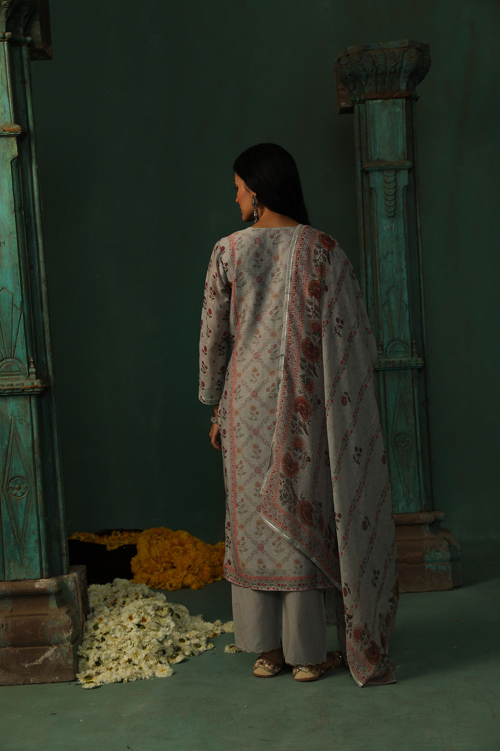 GREY LINEN SUIT SET (WITH PANTS AND DUPATTA)