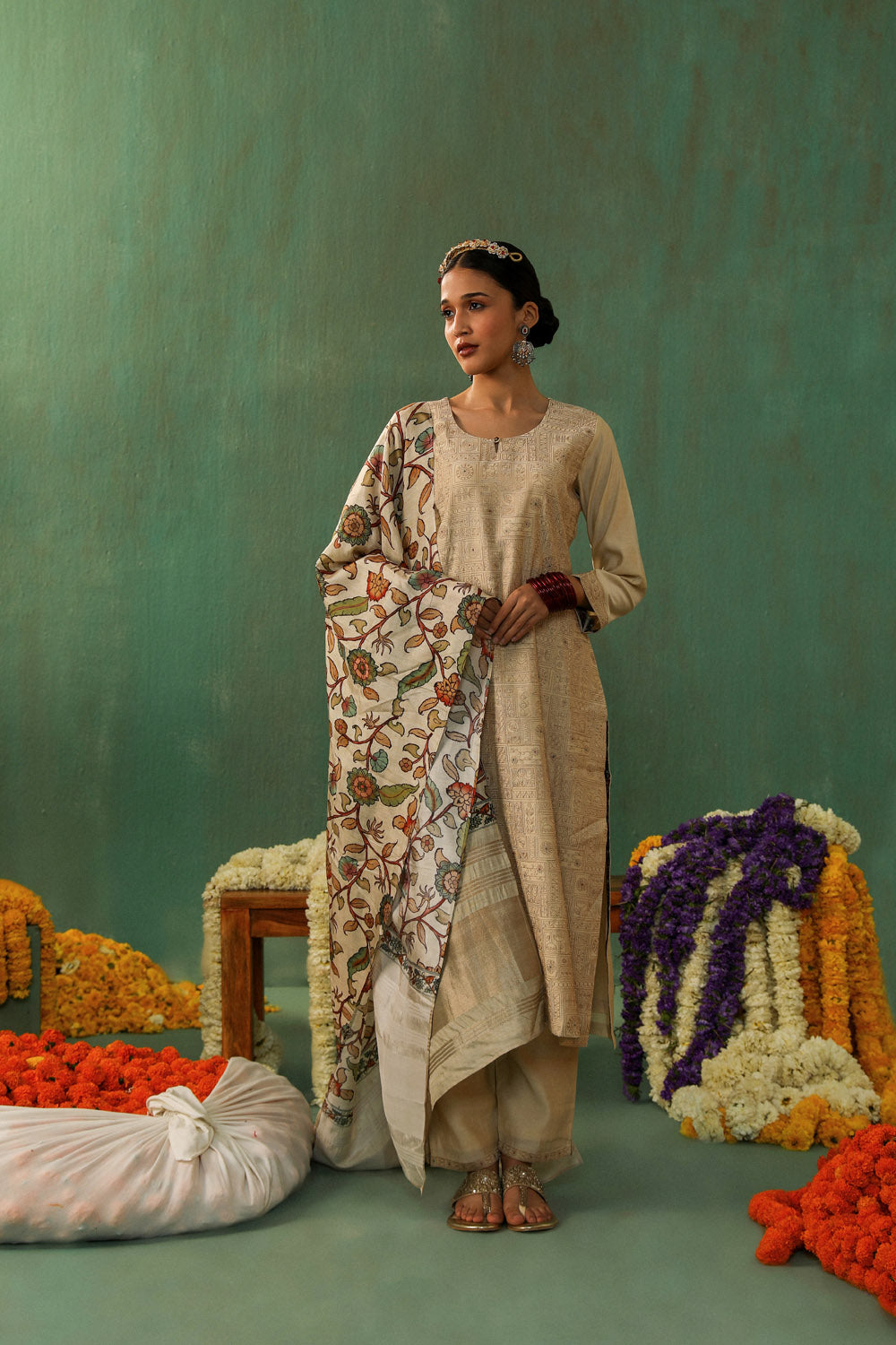 BEIGE CHANDERI SUIT SET (WITH PANTS AND DUPATTA)