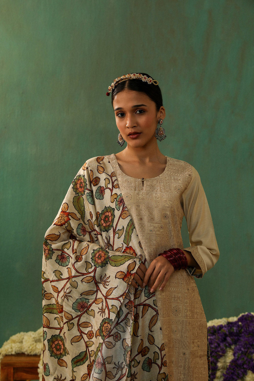 BEIGE CHANDERI SUIT SET (WITH PANTS AND DUPATTA)