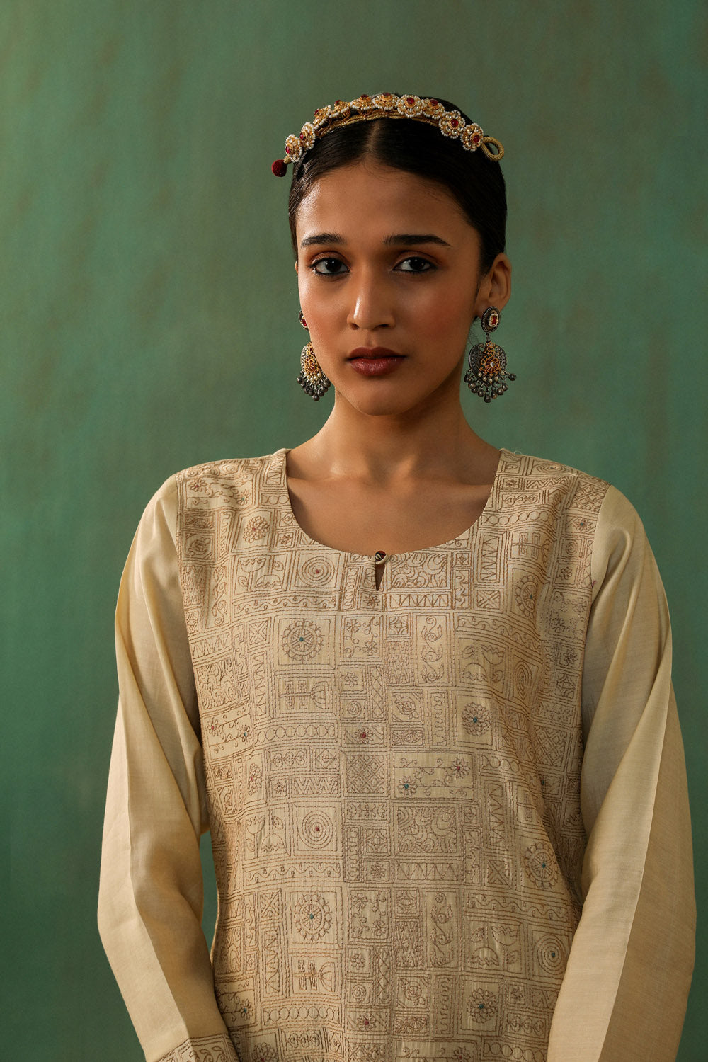 BEIGE CHANDERI SUIT SET (WITH PANTS AND DUPATTA)