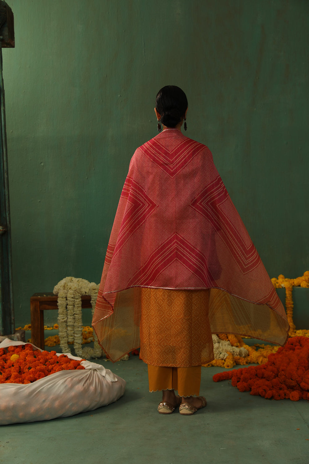 MUSTARD BANDHANI CHANDERI SUIT SET (WITH PANTS AND DUPATTA)