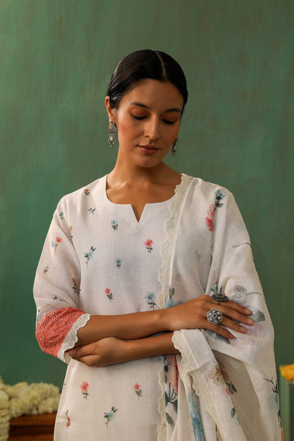 CREAM STRAIGHT FIT PRINTED LINEN SUIT SET (WITH PANTS & DUPATTA)