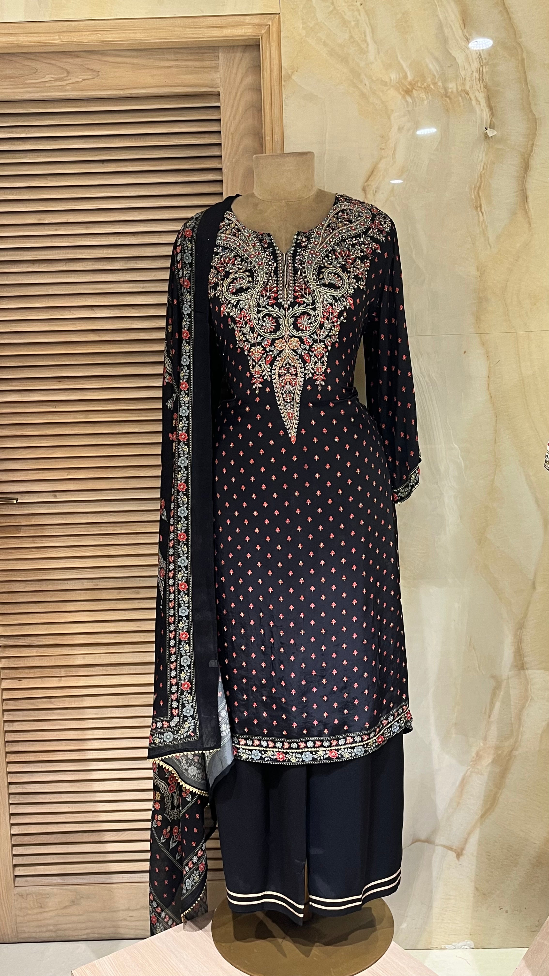 BLACK EMBROIDERED STRAIGHT SUIT