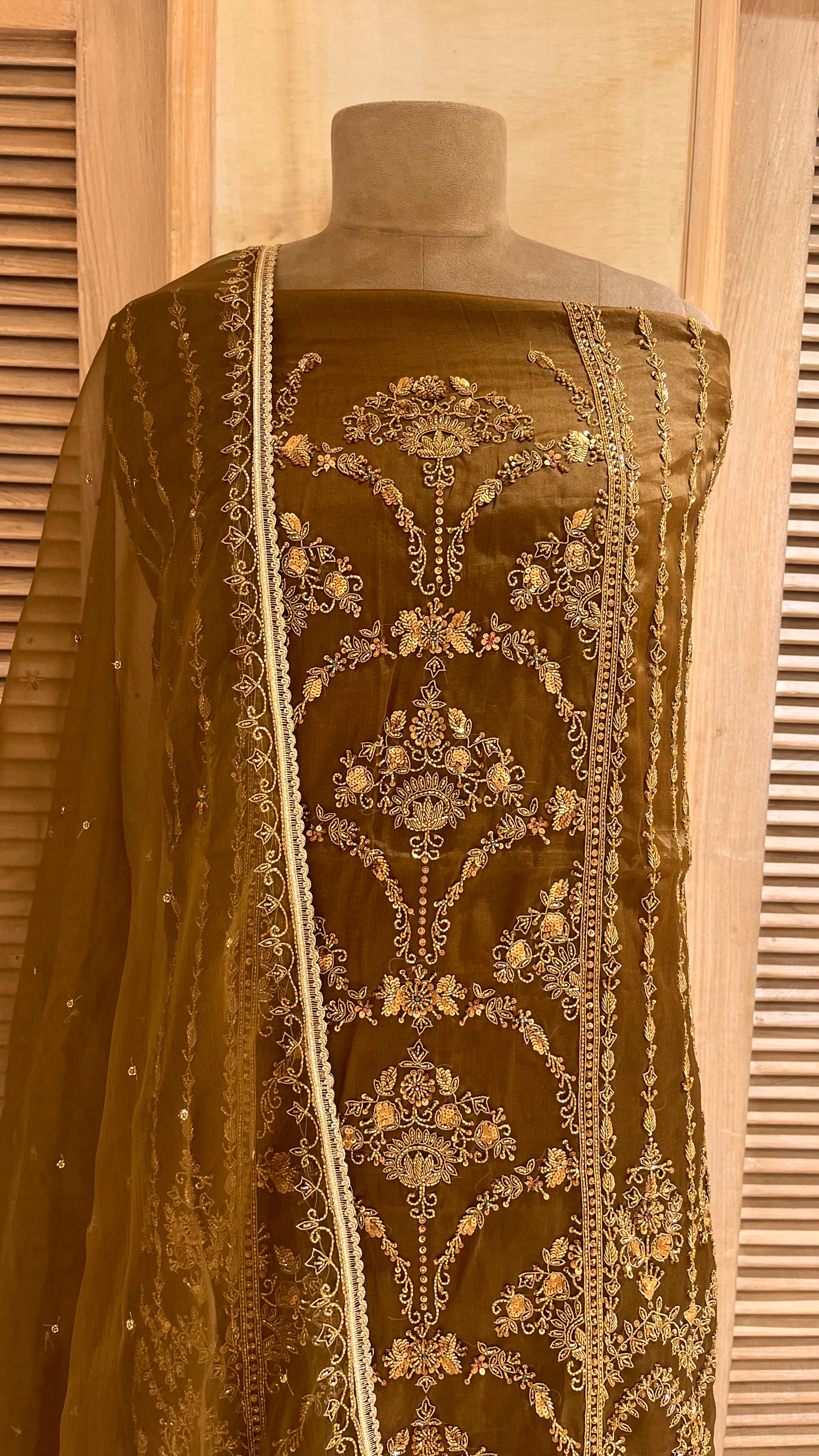 ROYAL HEAVY EMBROIDERED UNSTITCHED SUIT SET