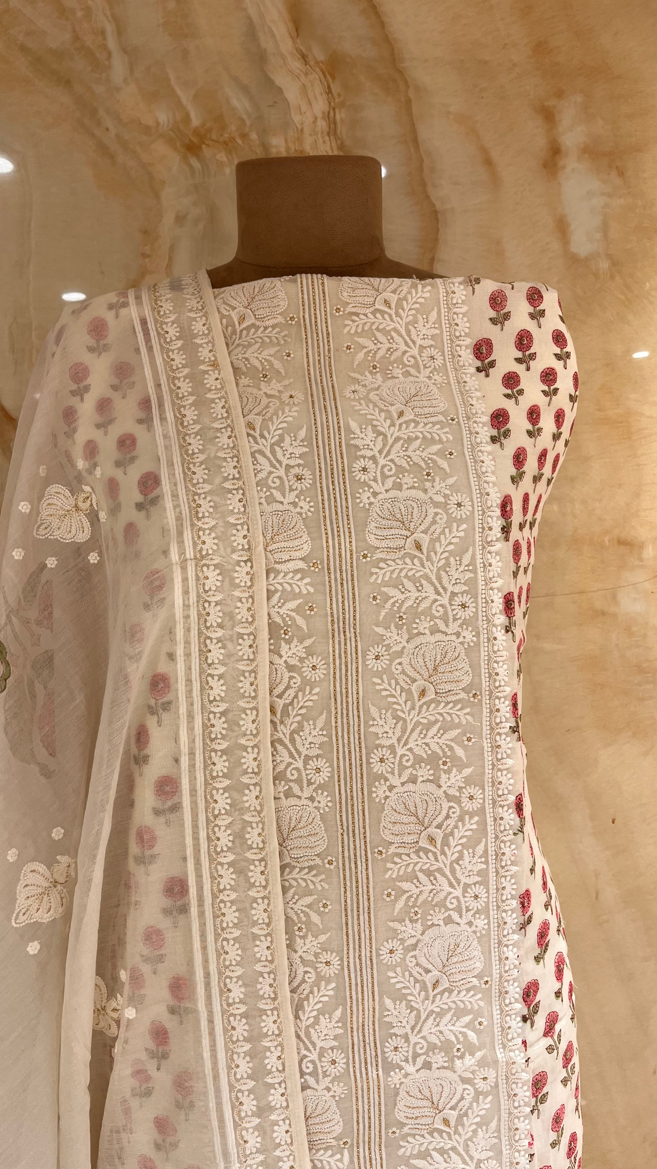 ELEGANT OFF WHITE EMBROIDERED UNSTITCHED SUIT SET