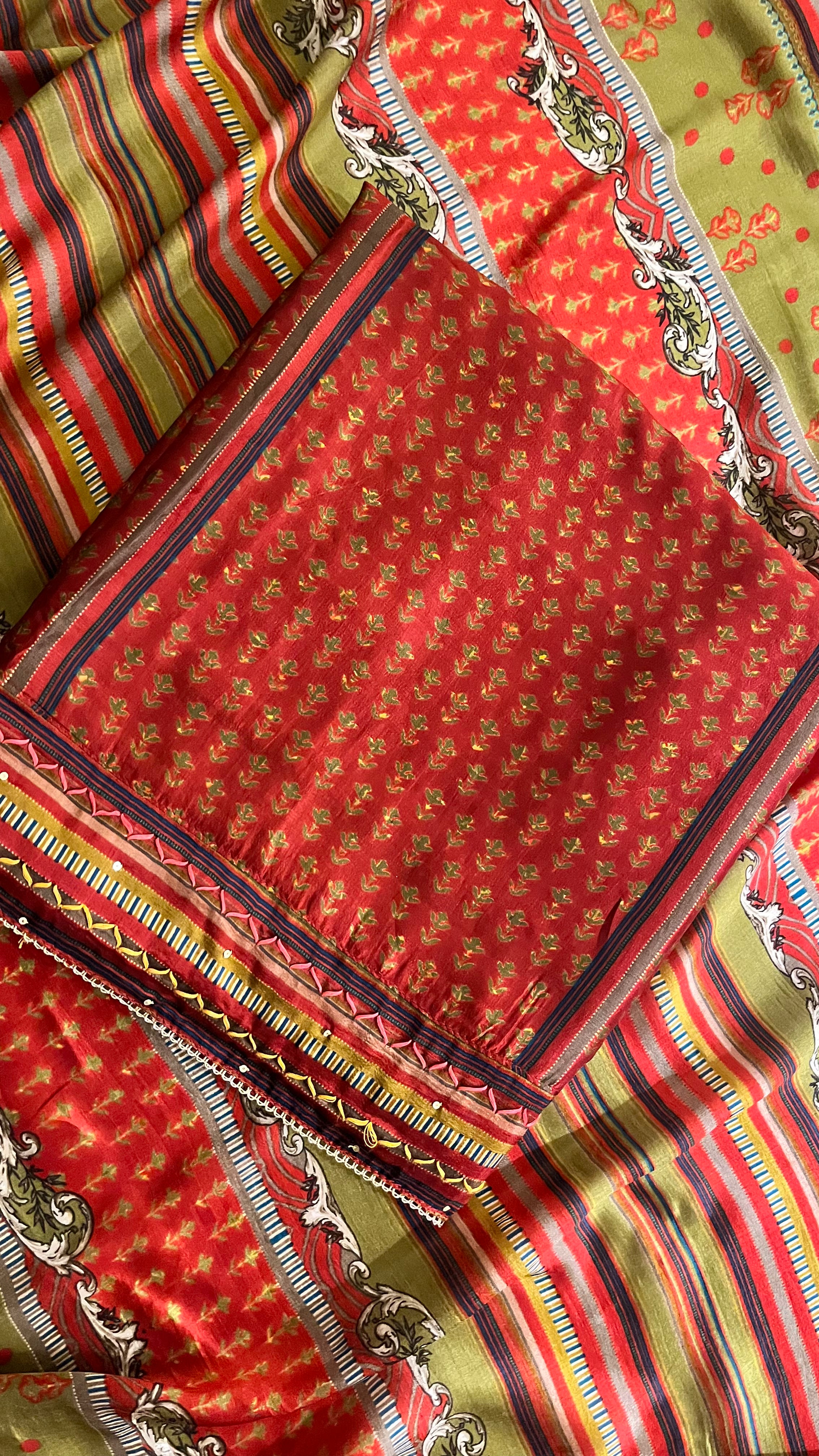RED & OLIVE PRINTED UNSTITCHED SUIT