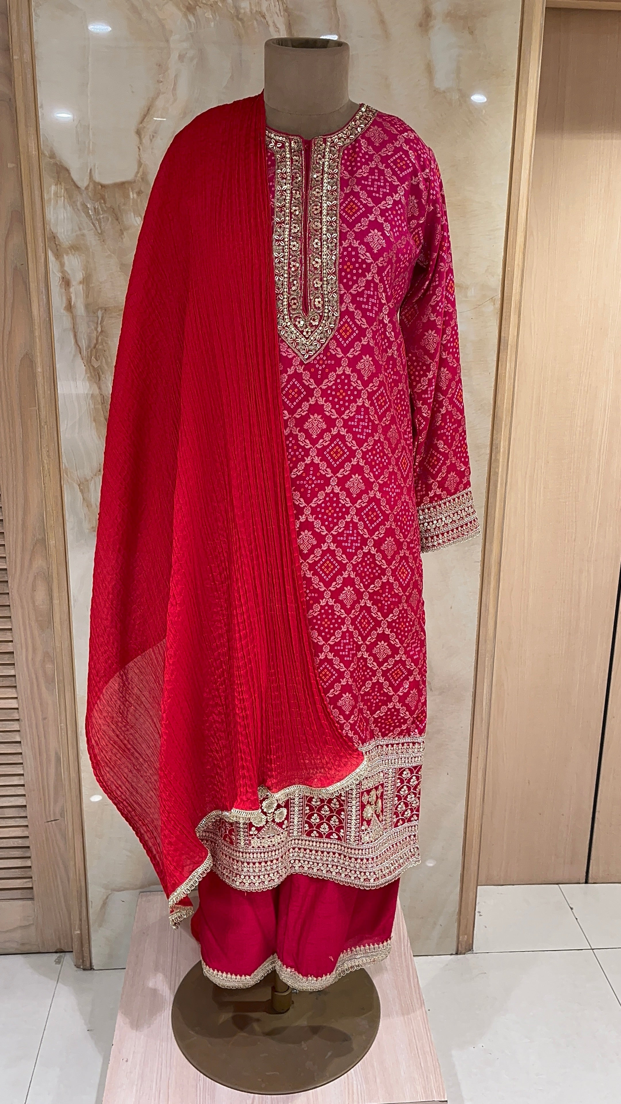 BEAUTIFUL PINK & GOLD EMBROIDERED READYMADE SUIT SET