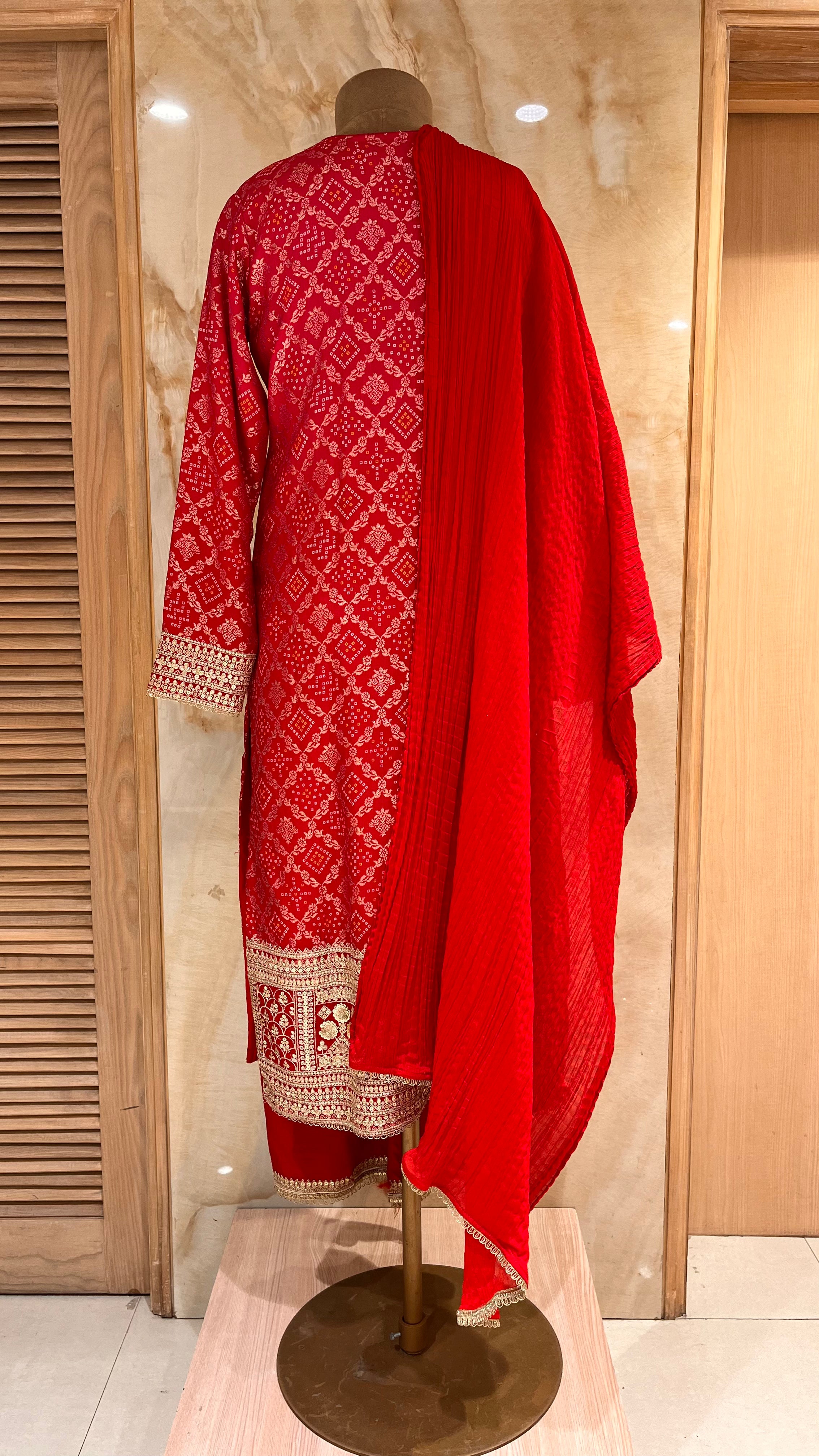 BEAUTIFUL PINK & GOLD EMBROIDERED READYMADE SUIT SET