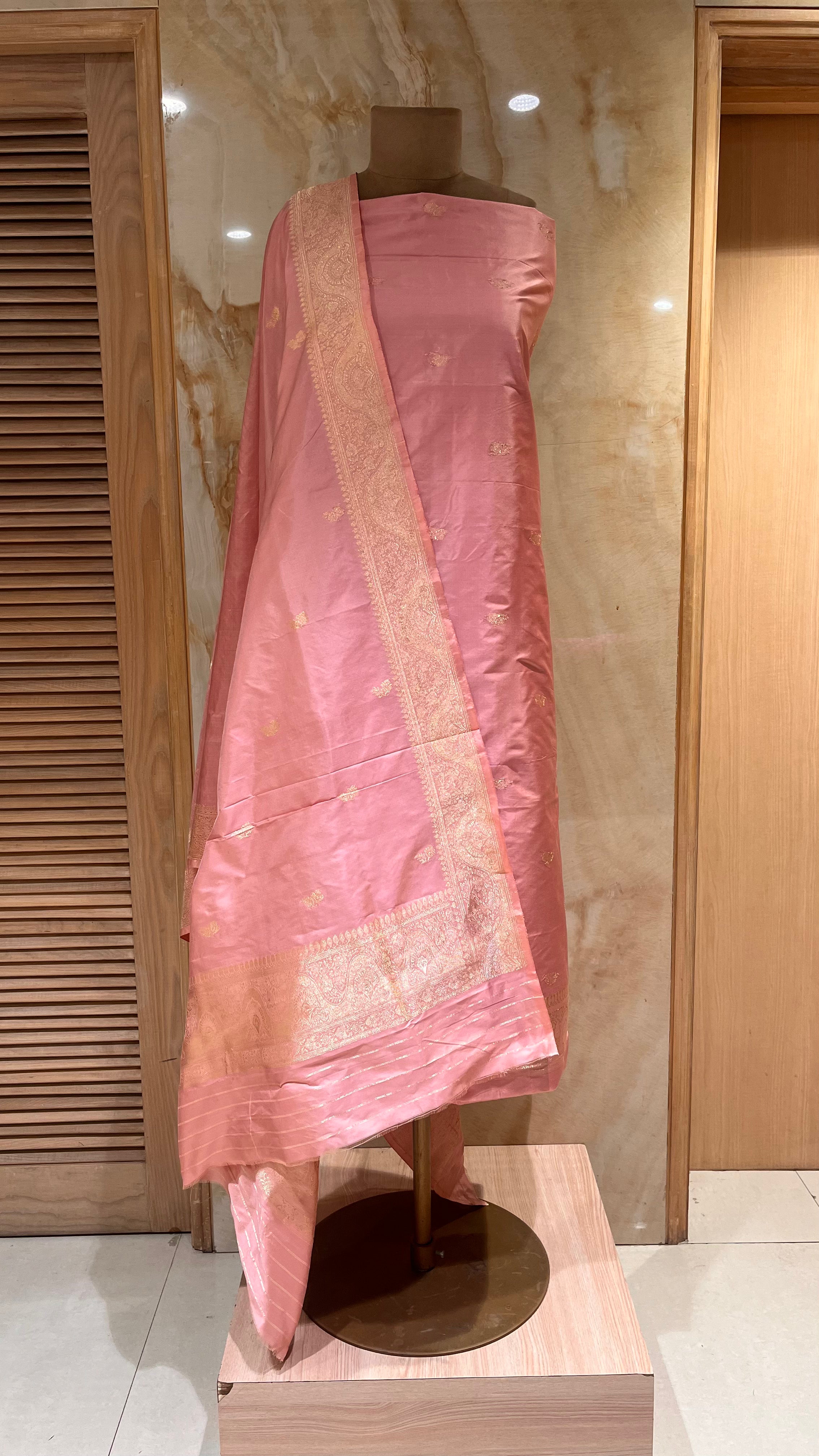 ELEGANT PEACH PINK UNSTITCHED SUIT WITH RICH ZARI BORDER