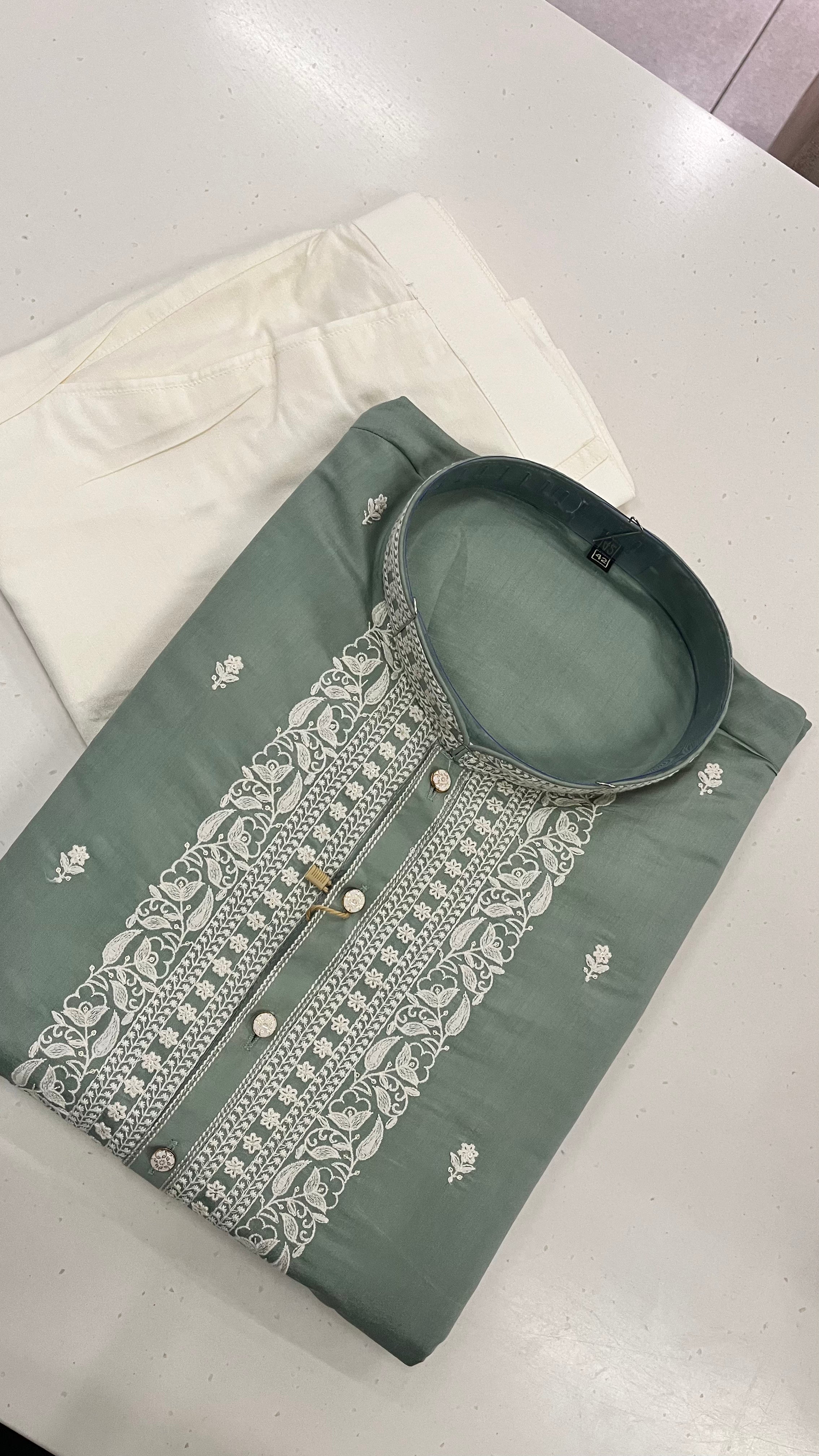 SAGE GREEN EMBROIDERED MEN’S KURTA SET