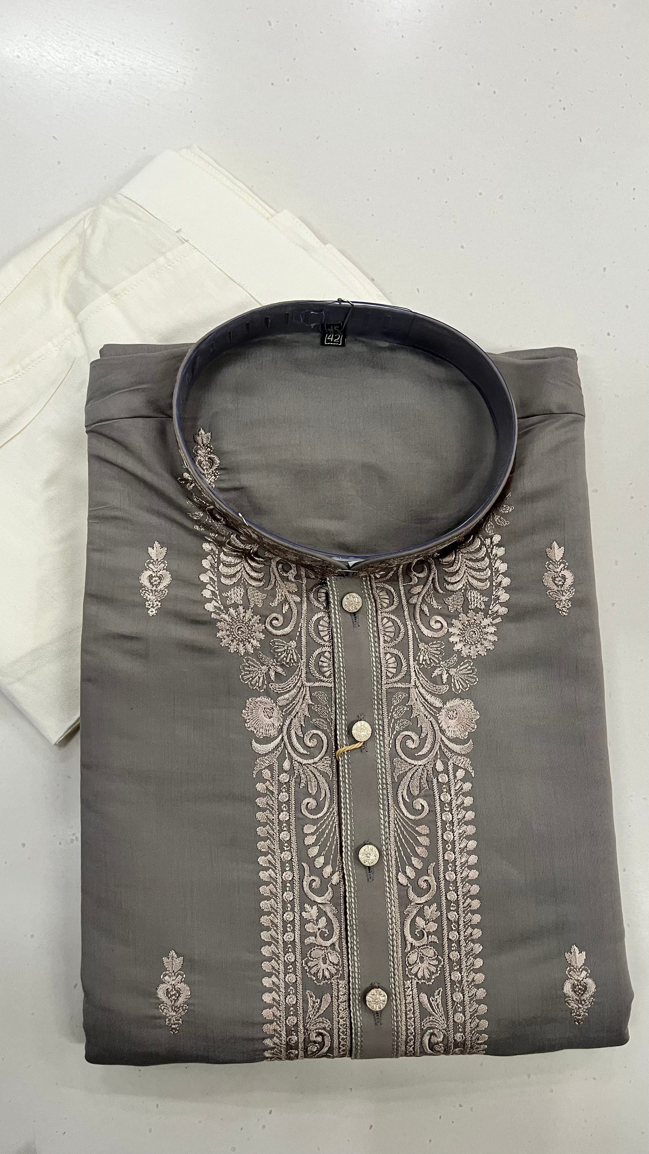GREY EMBROIDERED MEN’S KURTA SET