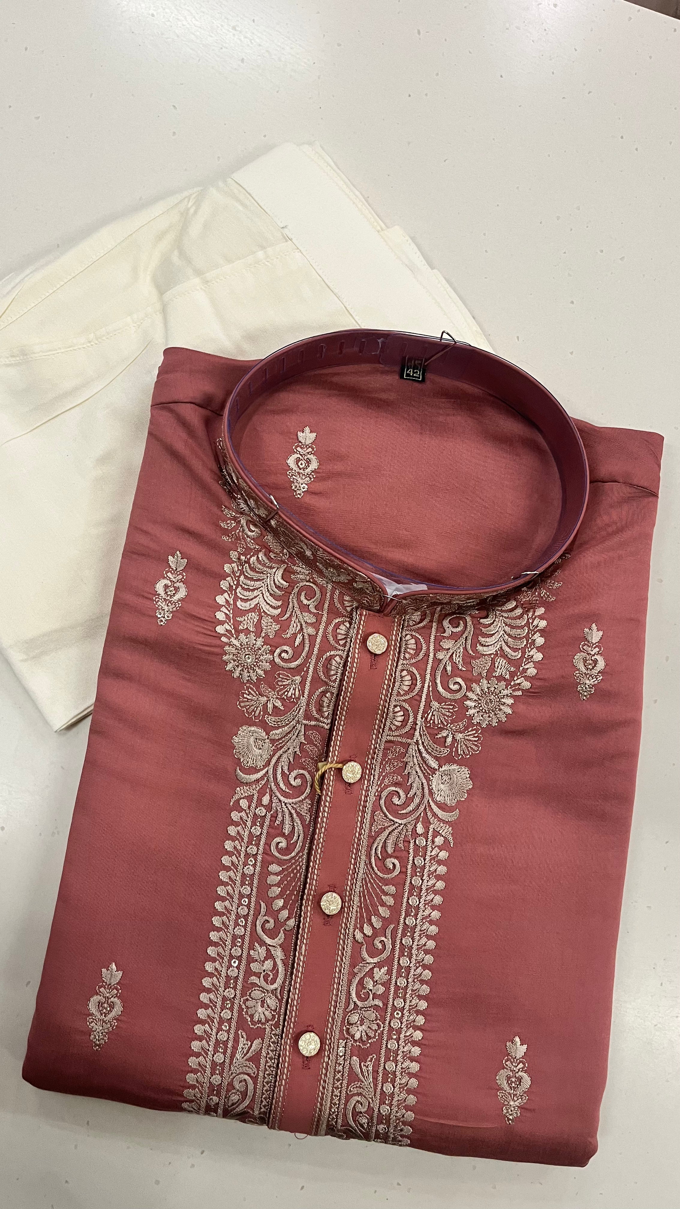 DUSTY ROSE EMBROIDERED MEN’S KURTA SET