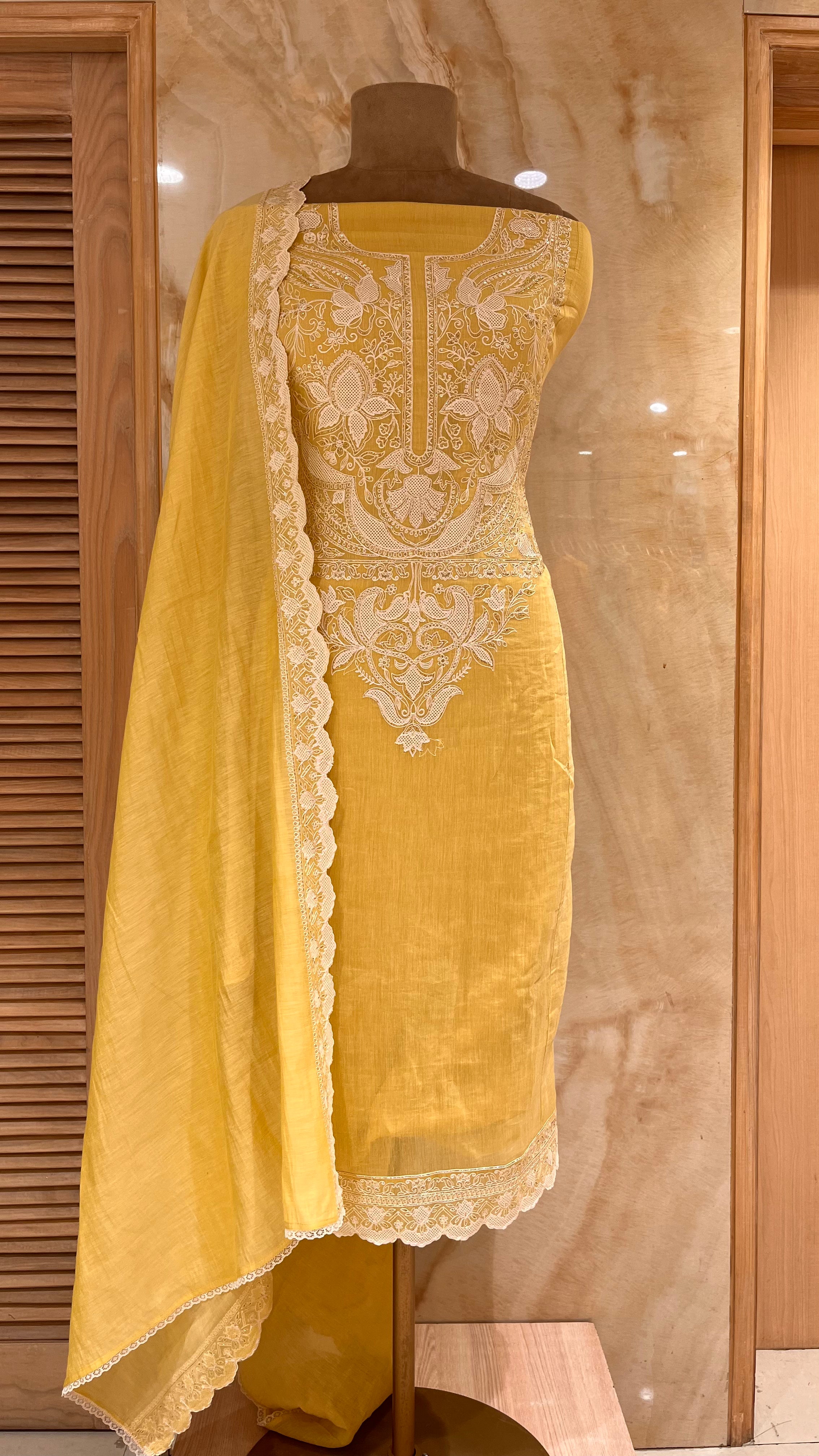 ELEGANT EMBROIDERED UNSTITCHED SUIT SET