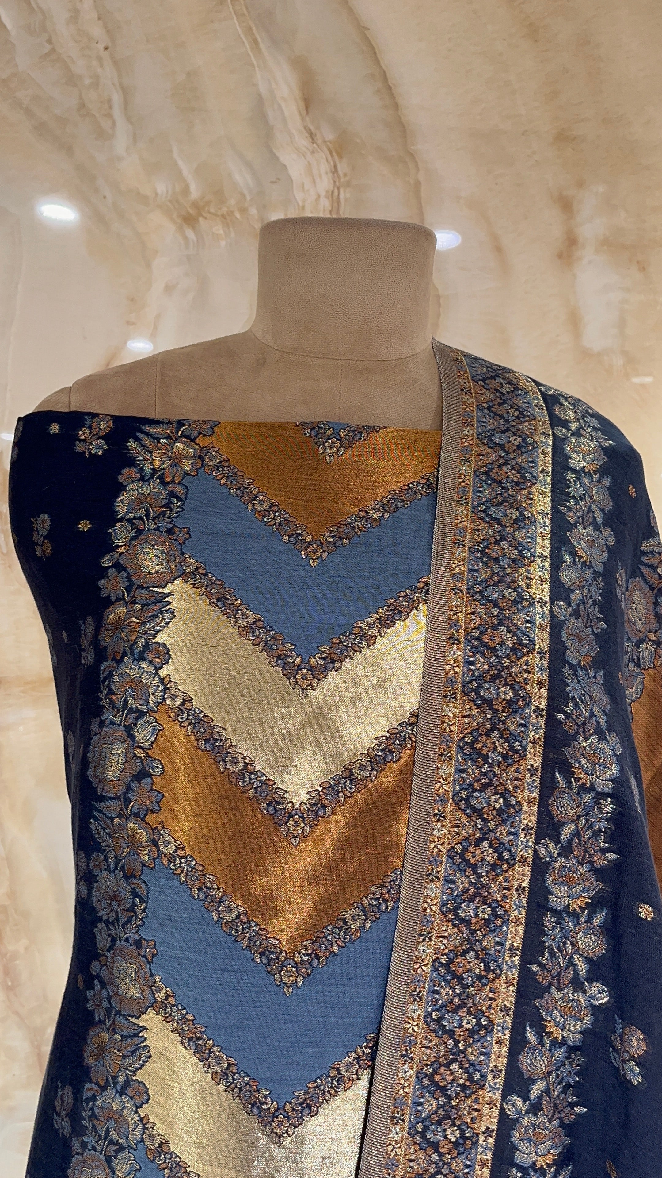 PREMIUM DESIGNER JACQUARD UNSTITCHED SUIT SET