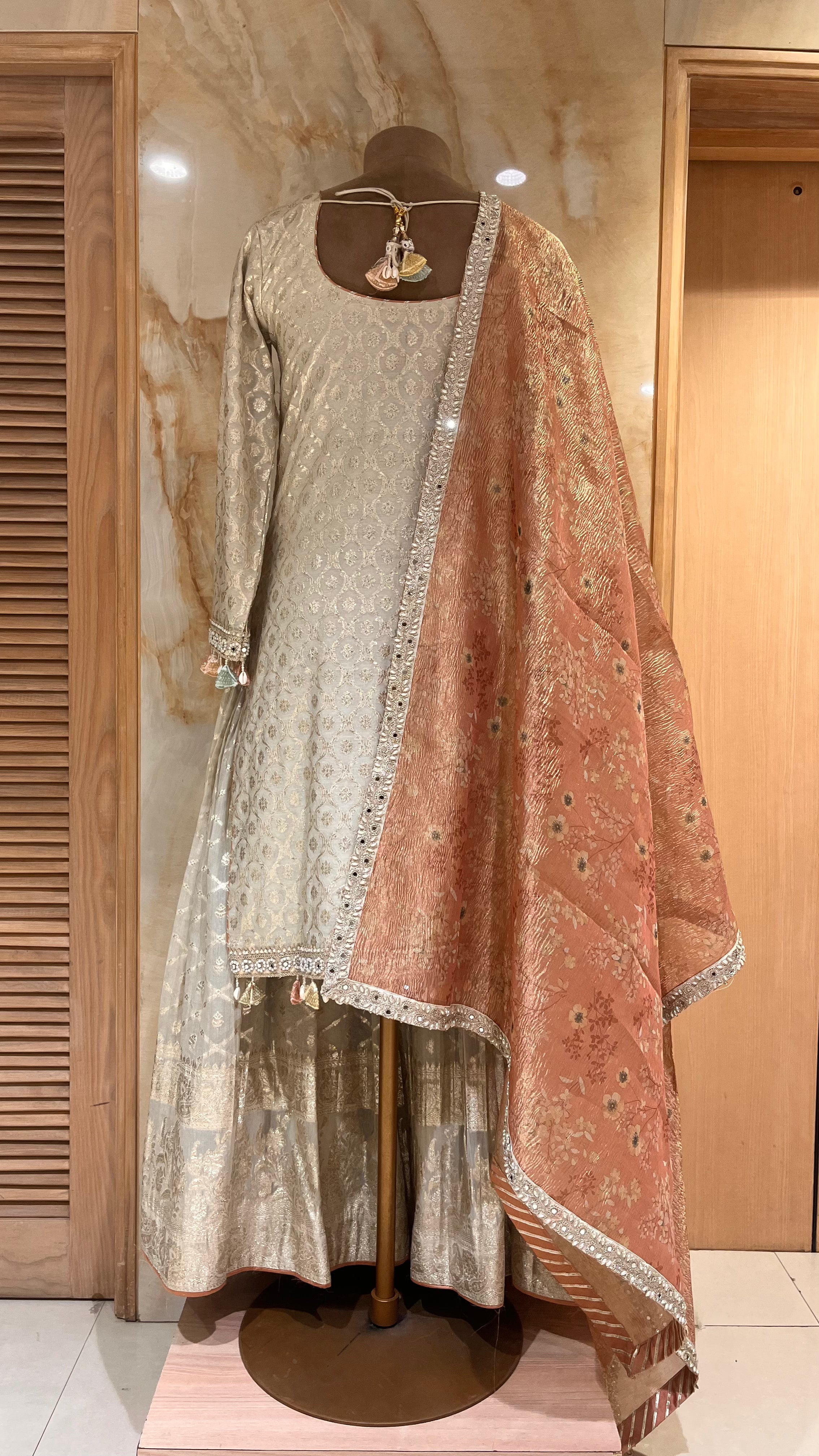 ELEGANT DESIGNER READYMADE SUIT FOR WOMEN