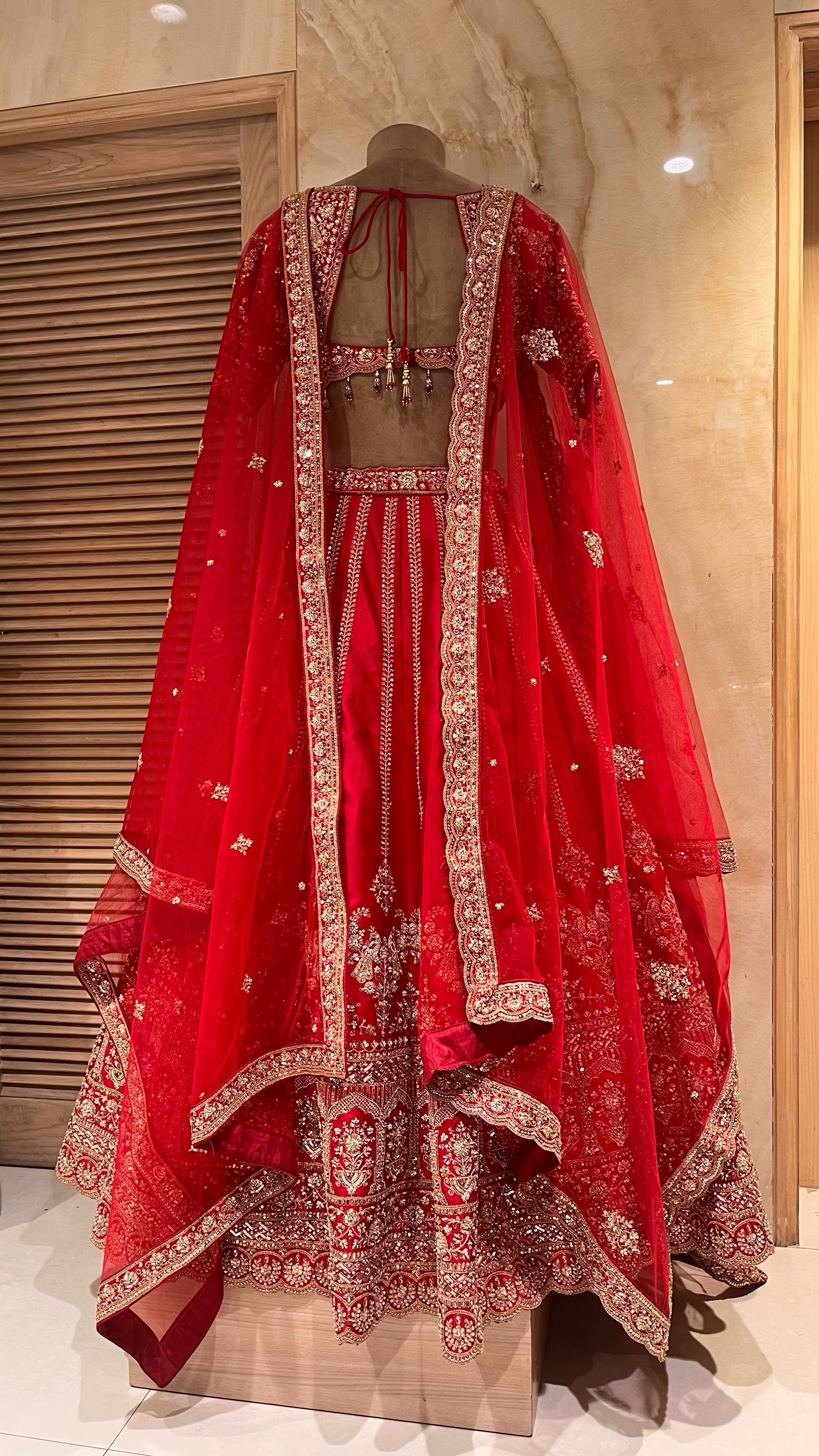 ELEGANT DESIGNER LEHENGA WITH STYLISH EMBROIDERY