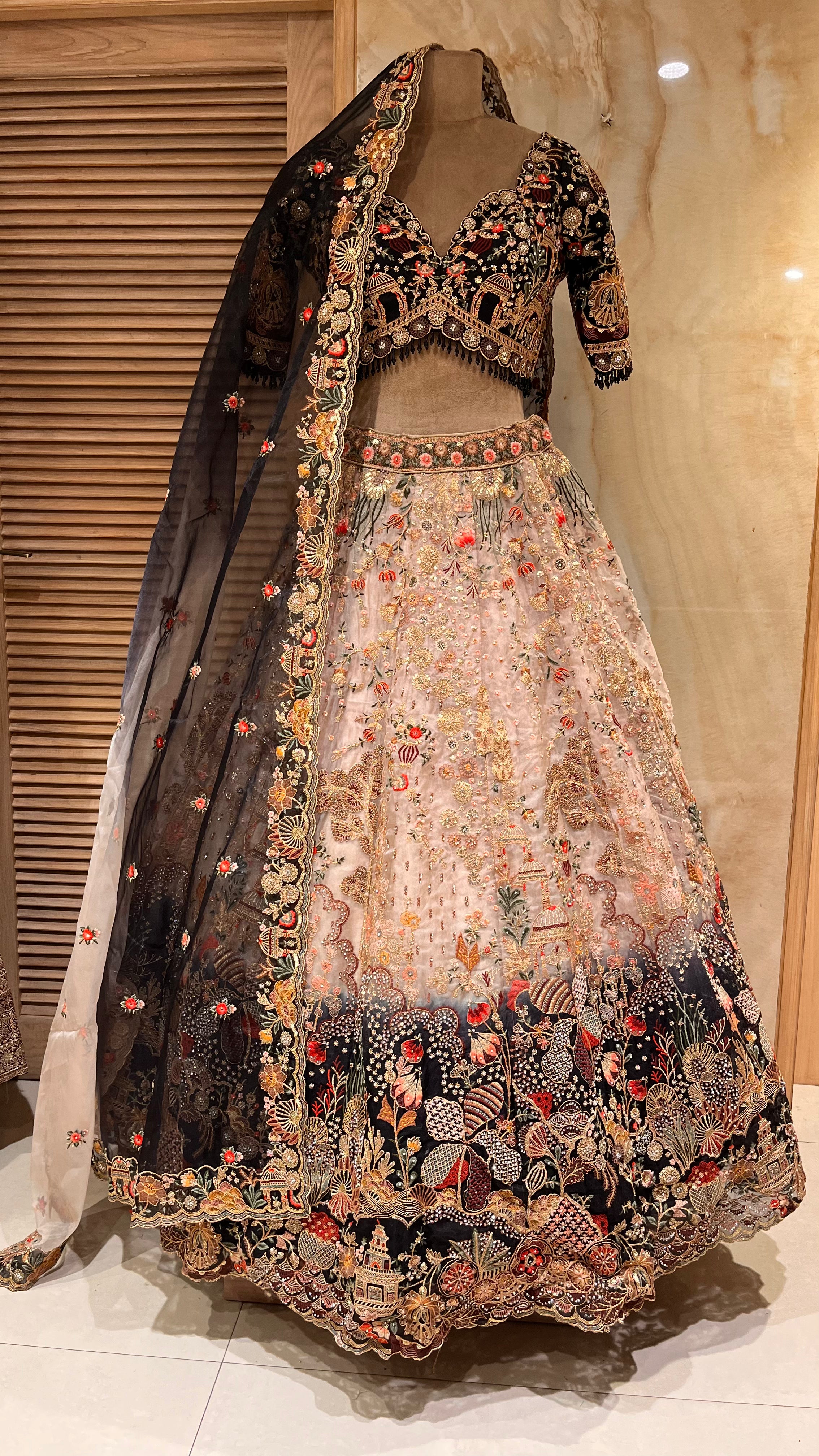 BEAUTIFUL FESTIVE WEAR DESIGNER LEHENGA