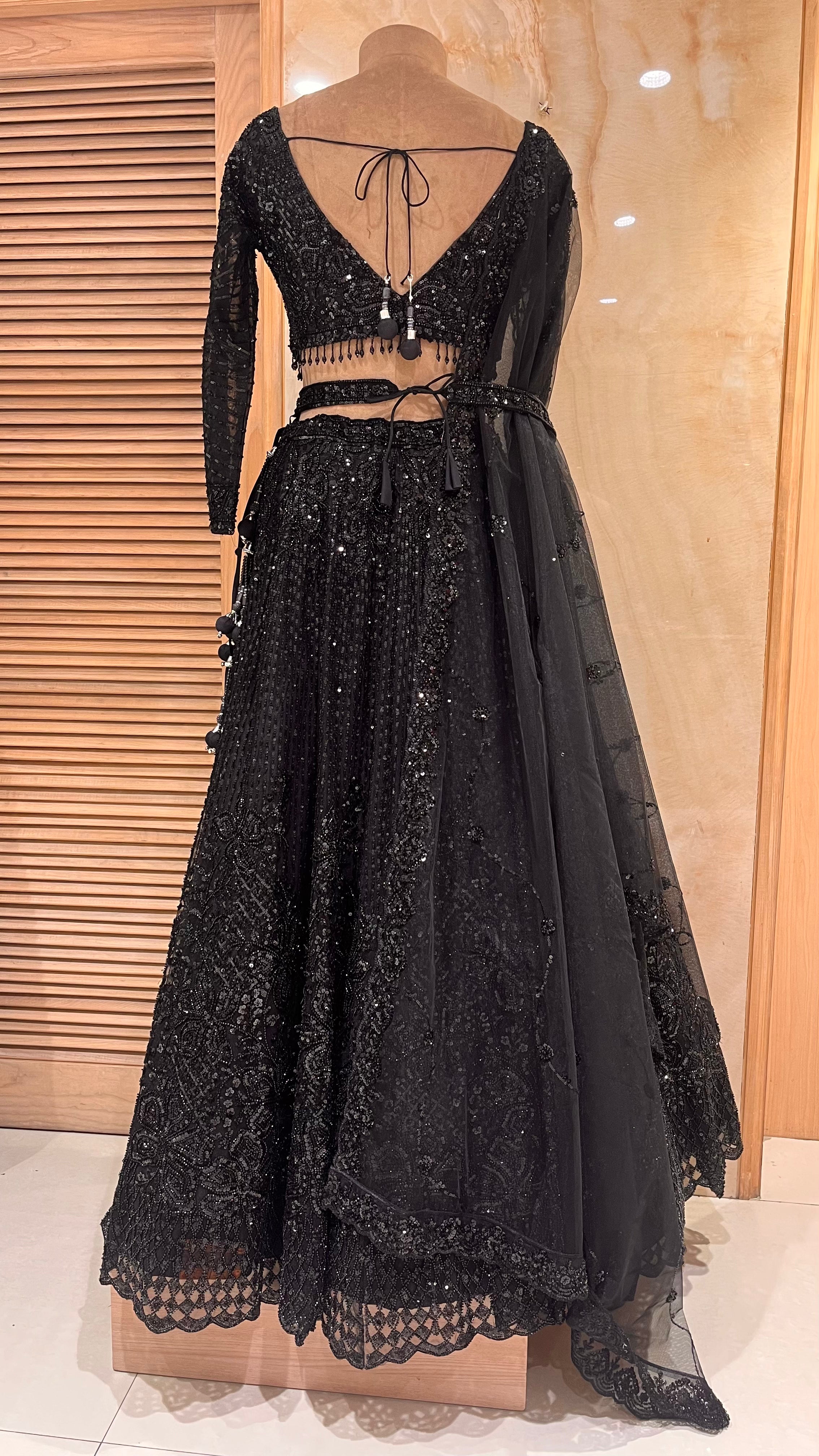 ELEGANT DESIGNER EMBROIDERED LEHENGA SET WITH DUPATTA