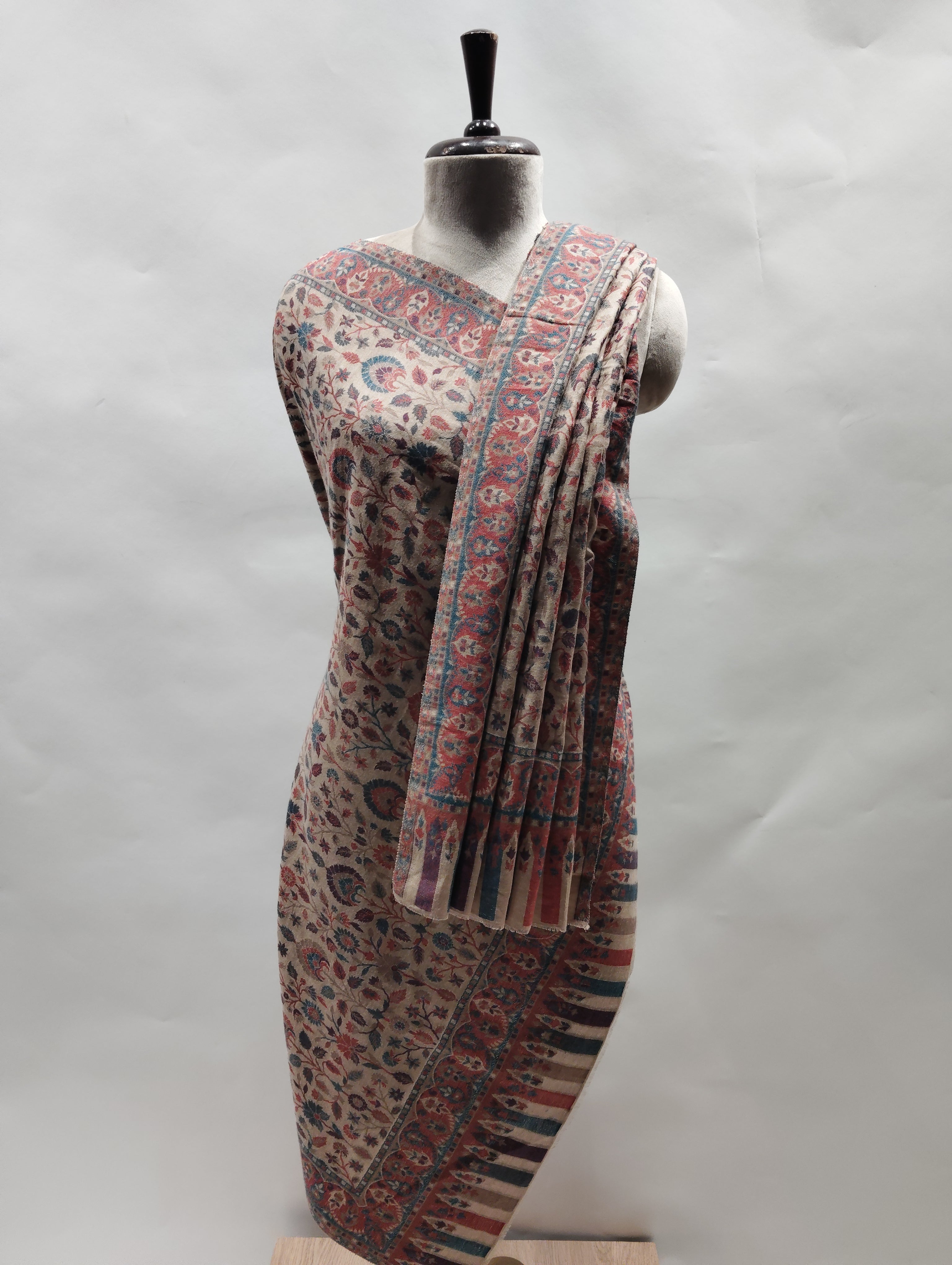 Handloom Pashmina Shawls