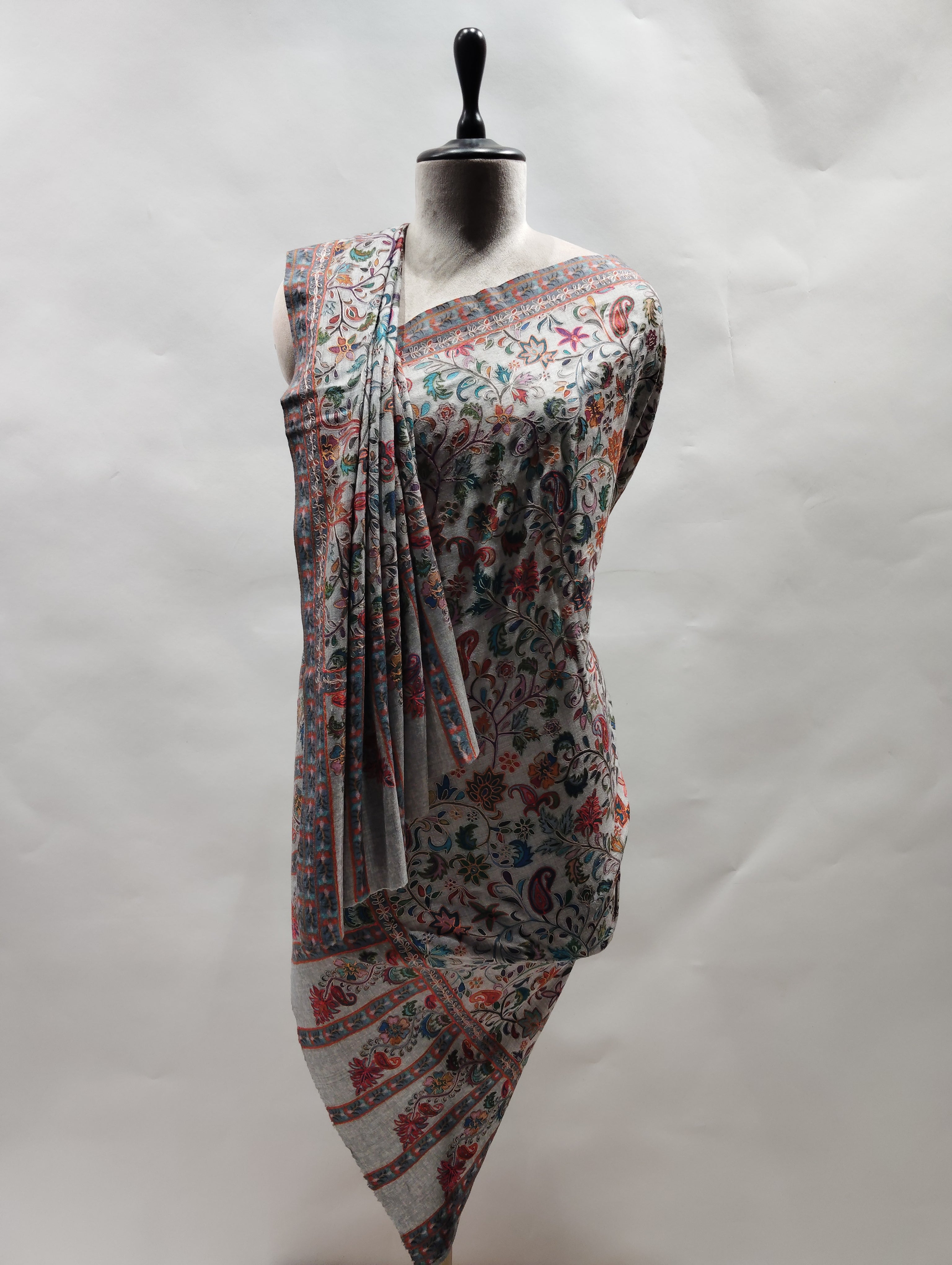 Handloom Pashmina Shawls