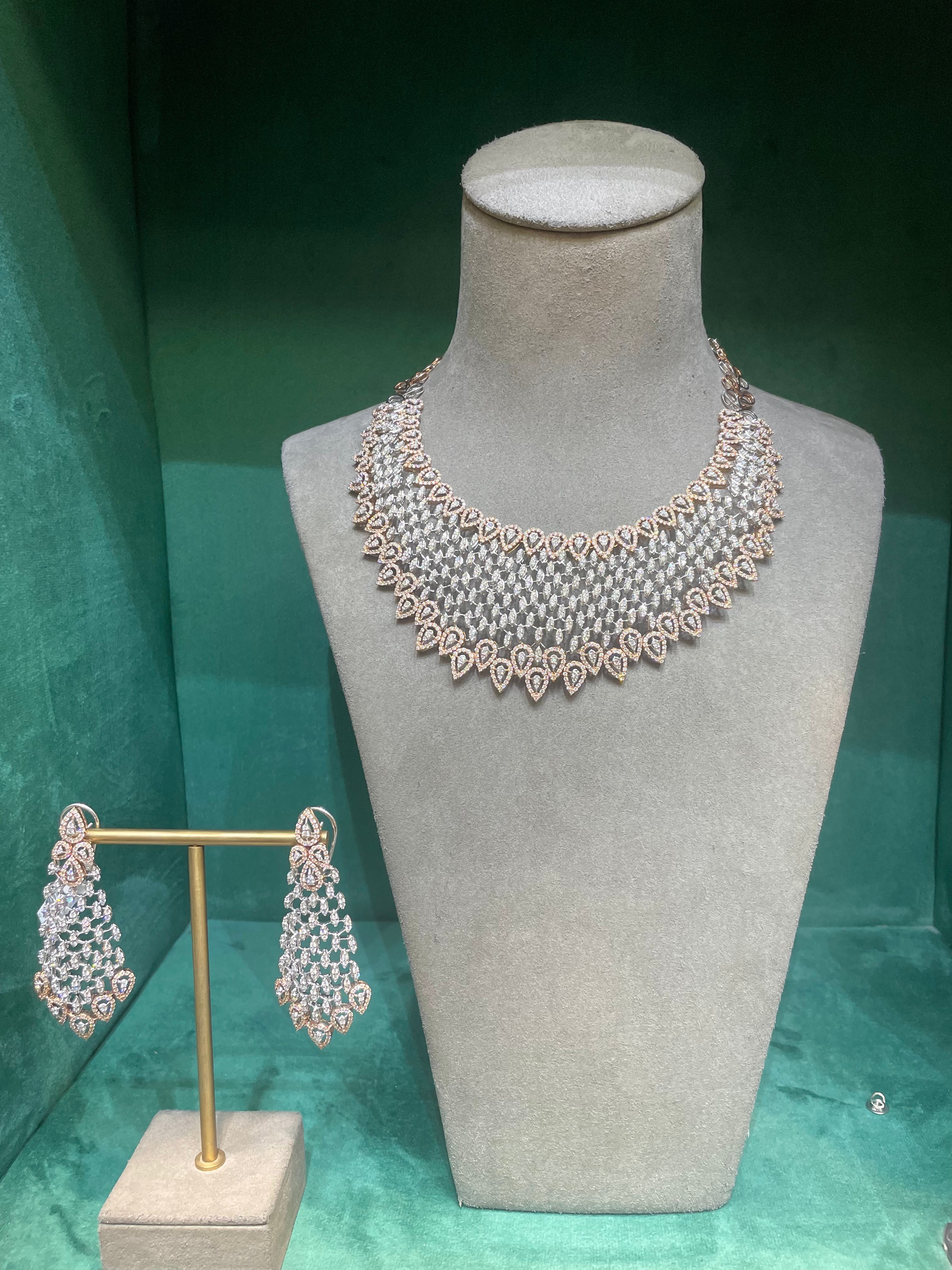 RUMOUR HAS IT NECKLACE