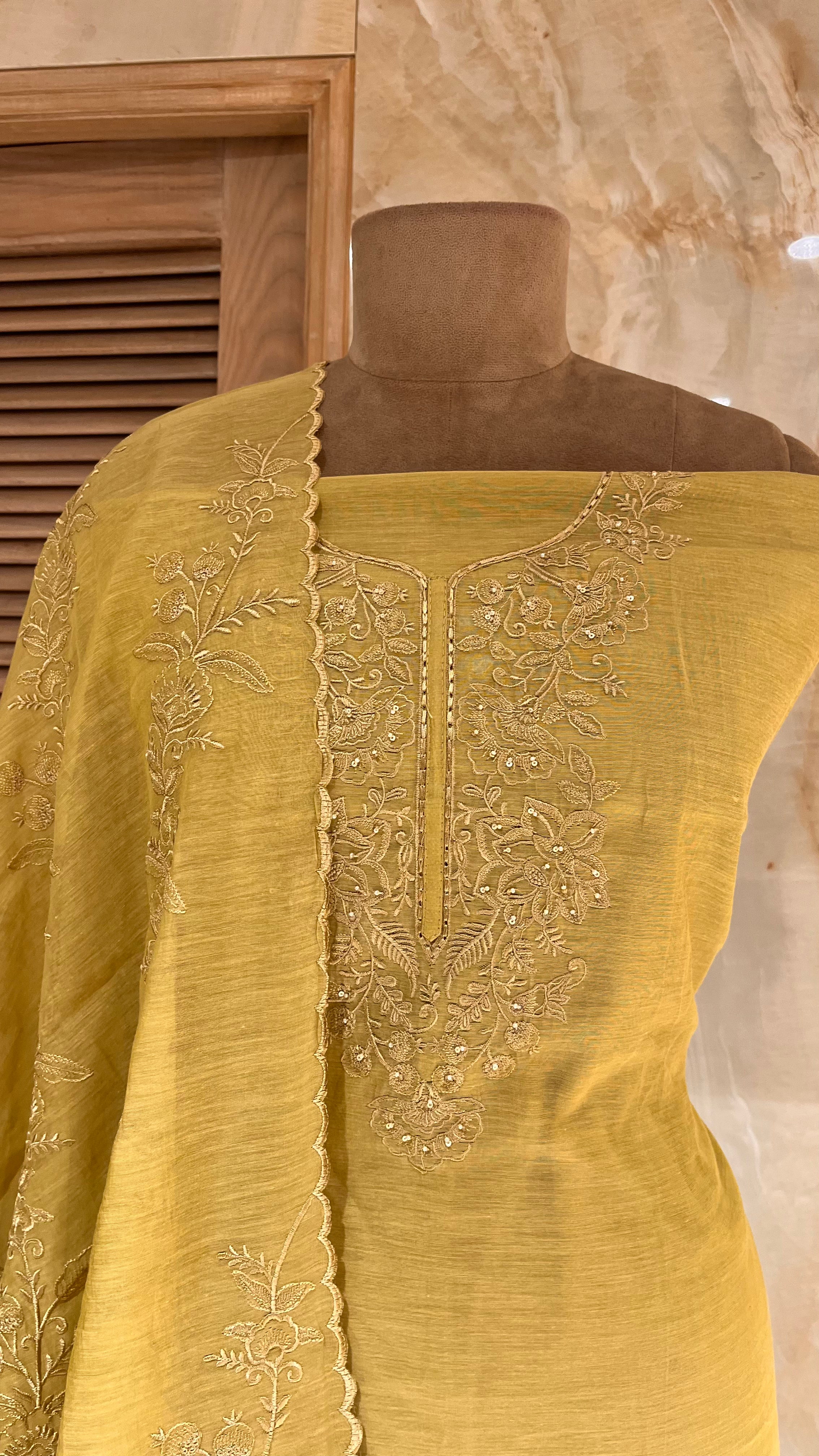 PREMIUM DESIGNER UNSTITCHED SUIT WITH ELEGANT DUPATTA