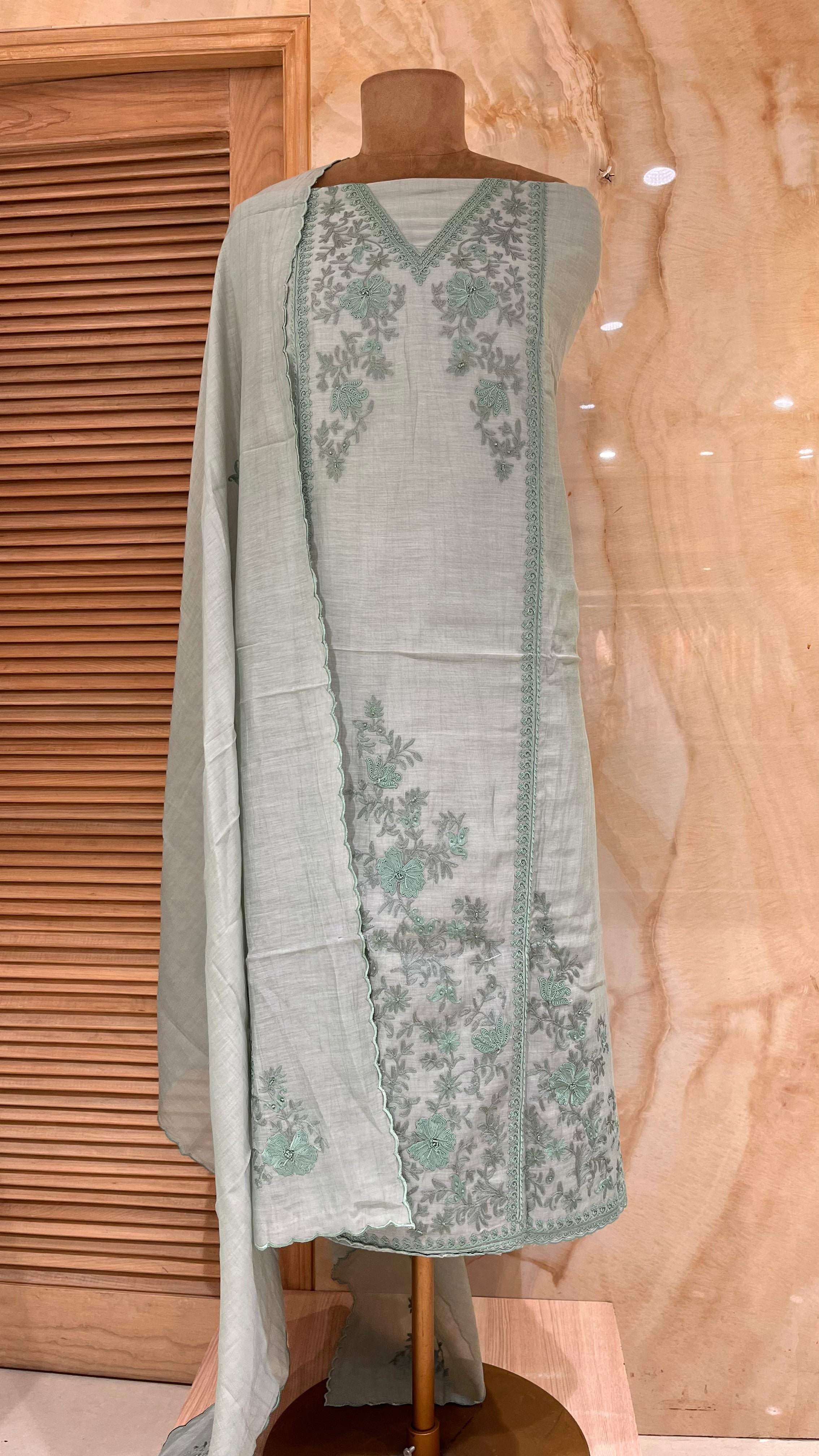 TRENDY DESIGNER UNSTITCHED SUIT SET WITH DUPATTA