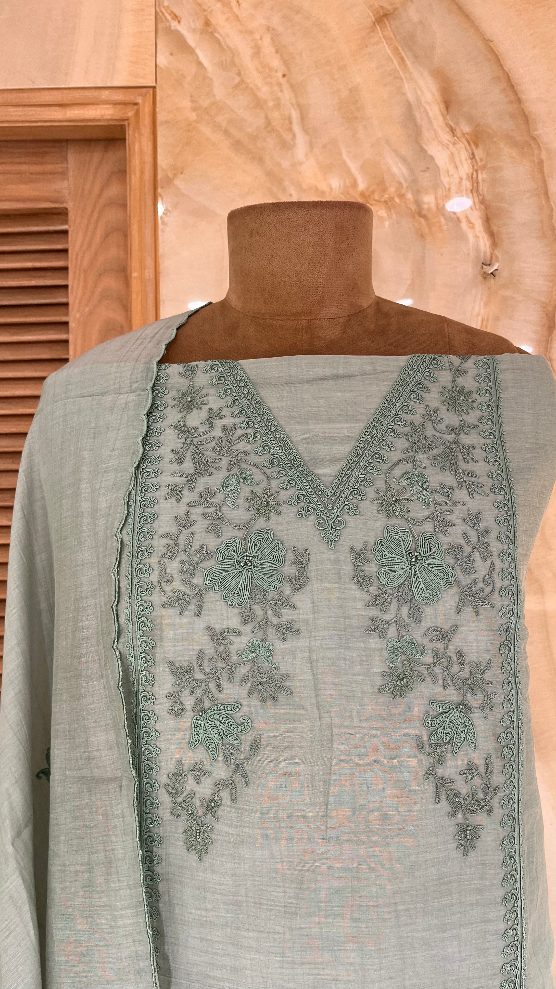 TRENDY DESIGNER UNSTITCHED SUIT SET WITH DUPATTA