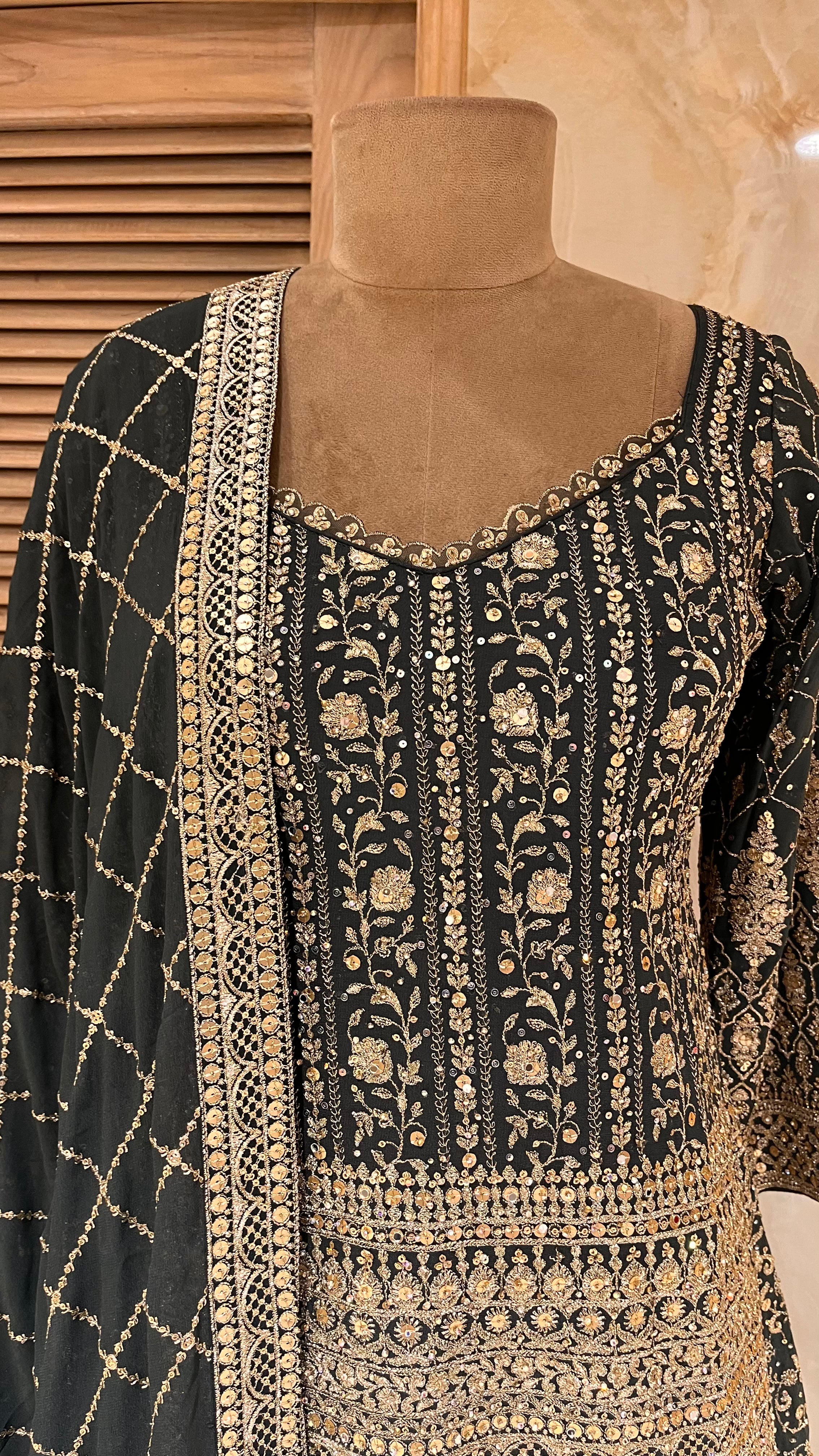 ELEGANT DESIGNER LEHENGA SET WITH DUPATTA