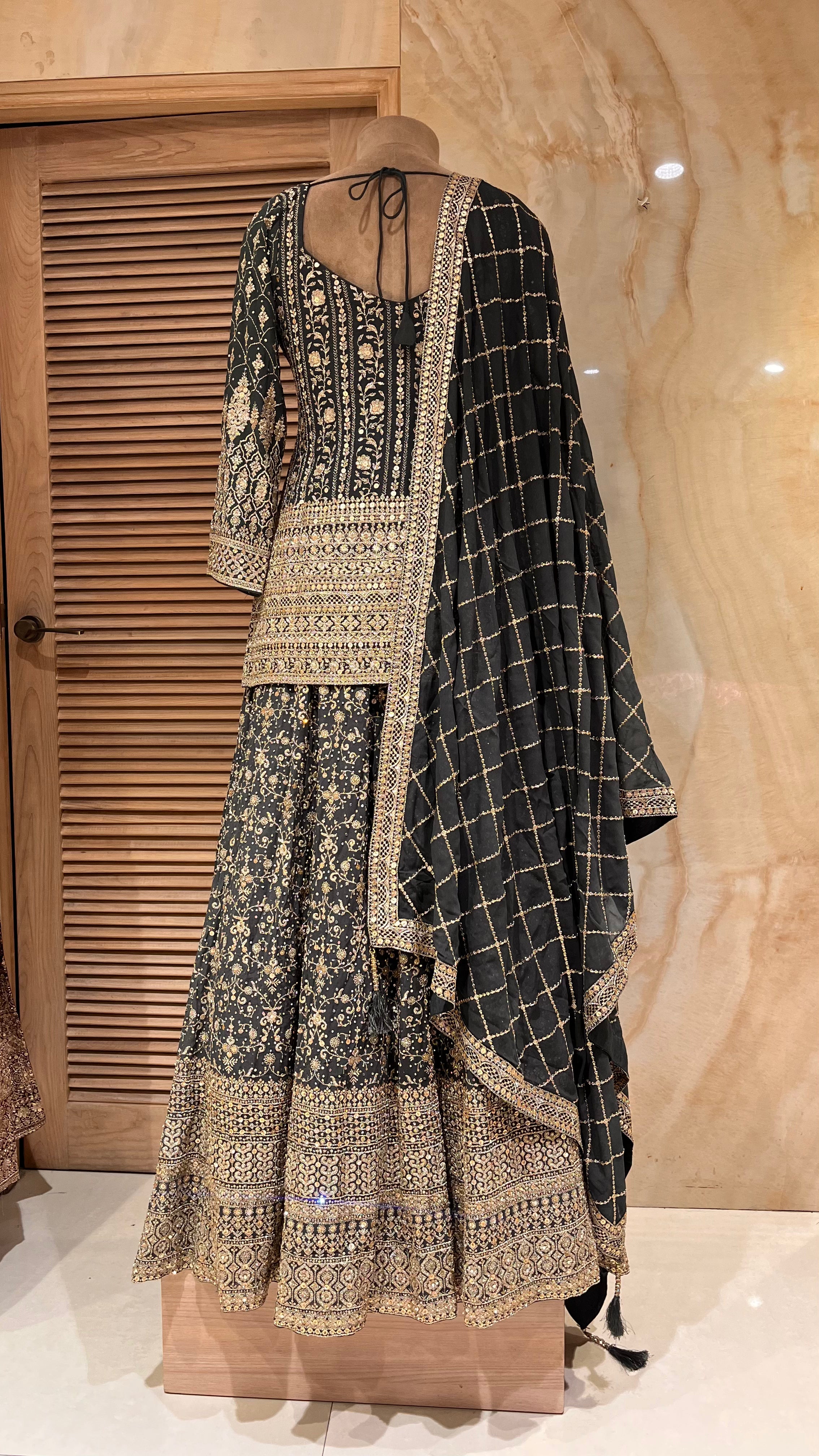 ELEGANT DESIGNER LEHENGA SET WITH DUPATTA