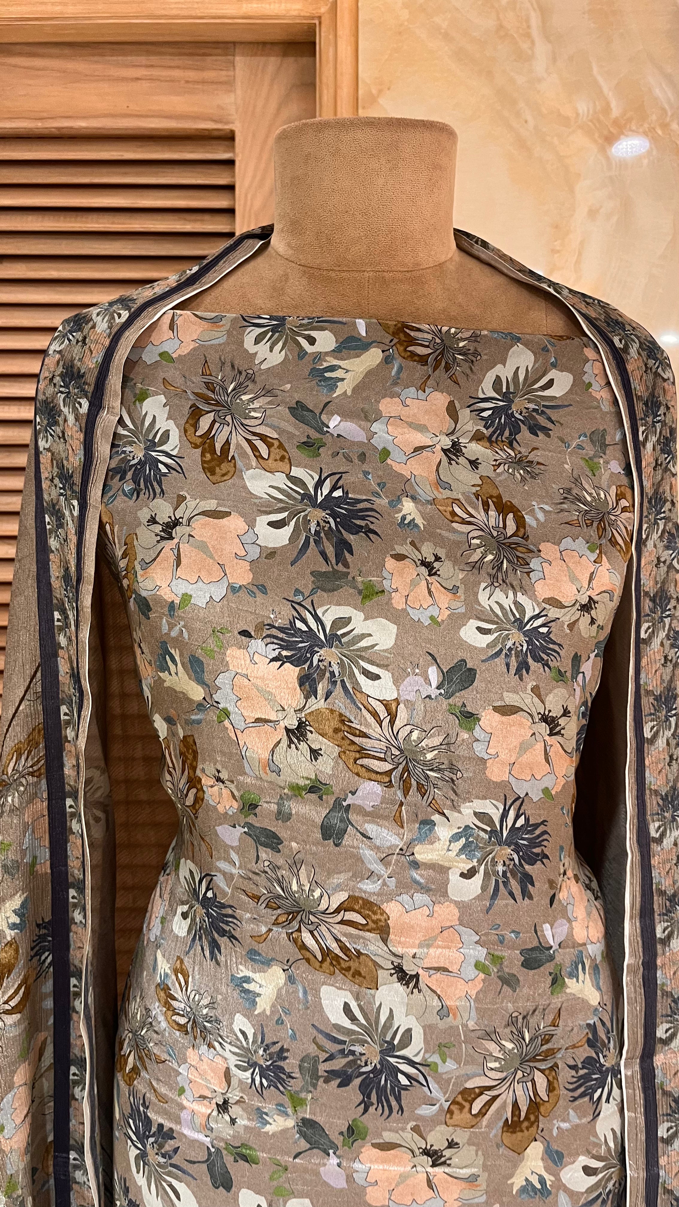ELEGANT FLORAL PRINT UNSTITCHED SUIT SET