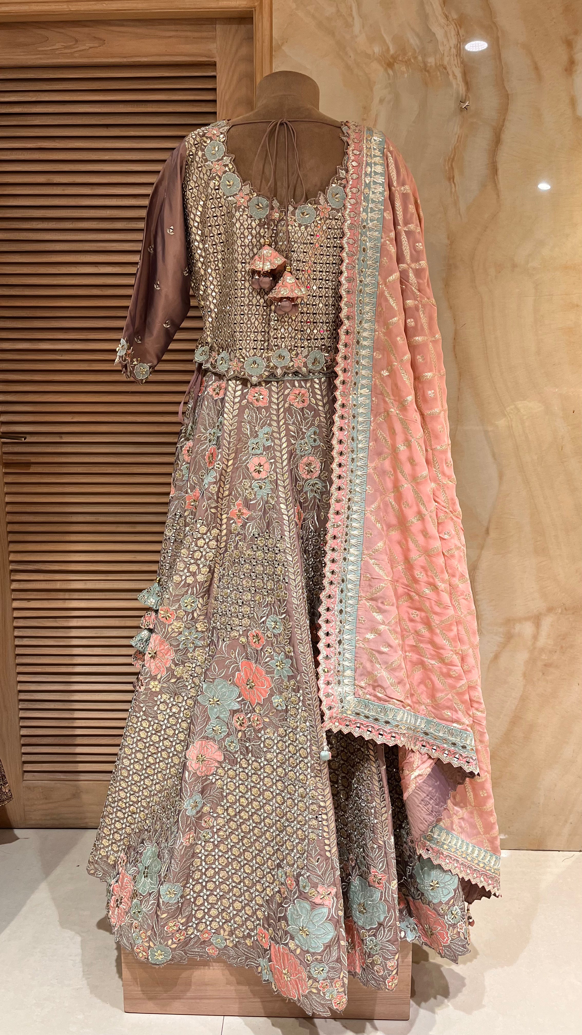 STUNNING DESIGNER LEHENGA SET FOR FESTIVE WEAR