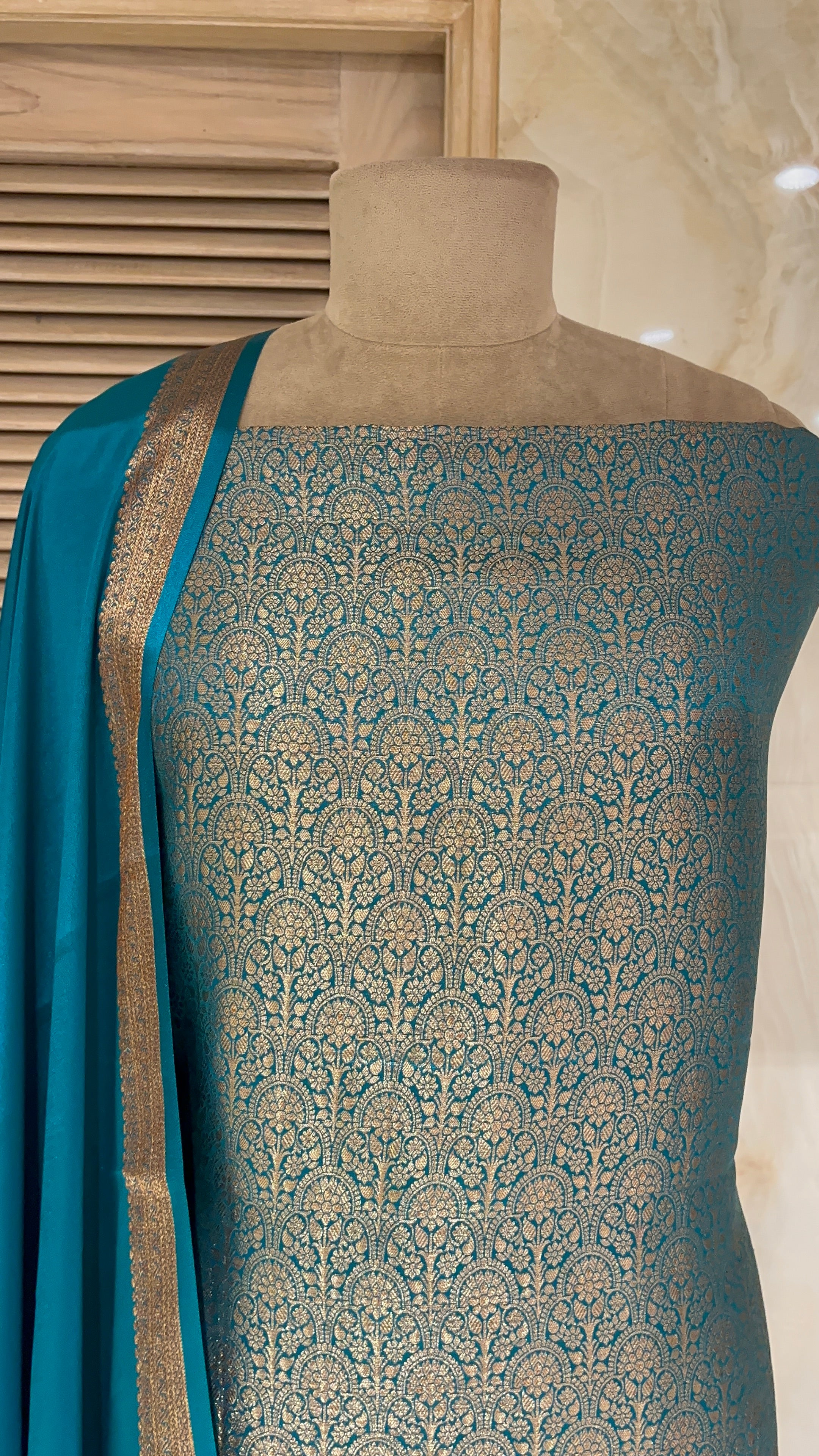 ROYAL GREEN BANARASI UNSTITCHED SUIT SET