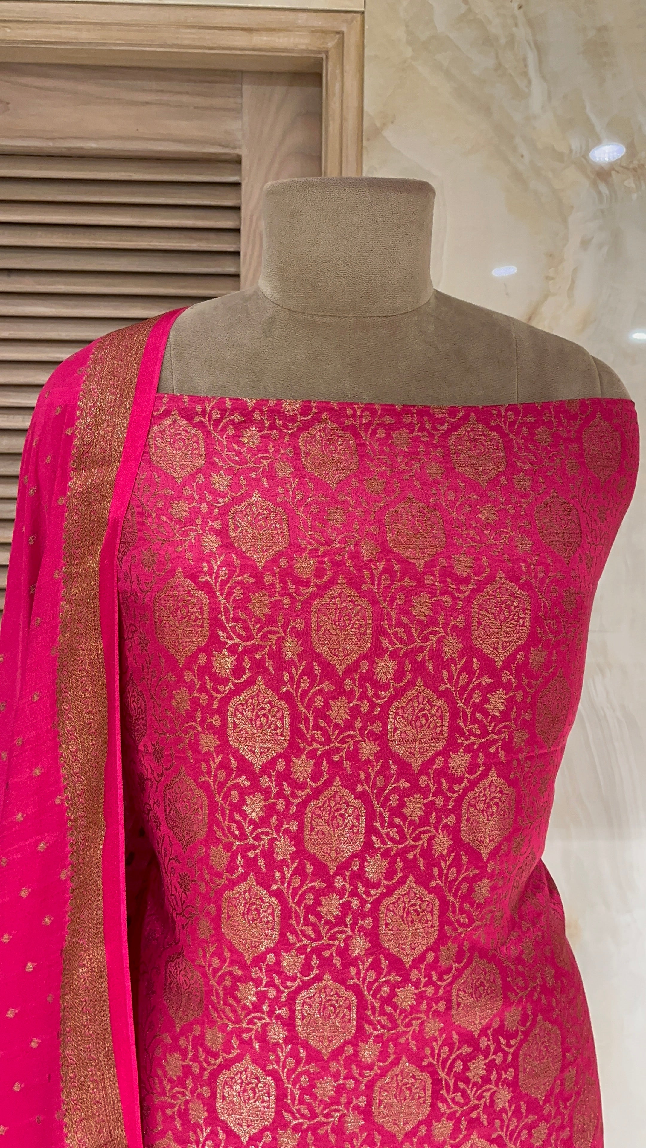 ELEGANT RANI PINK BANARASI UNSTITCHED SUIT SET