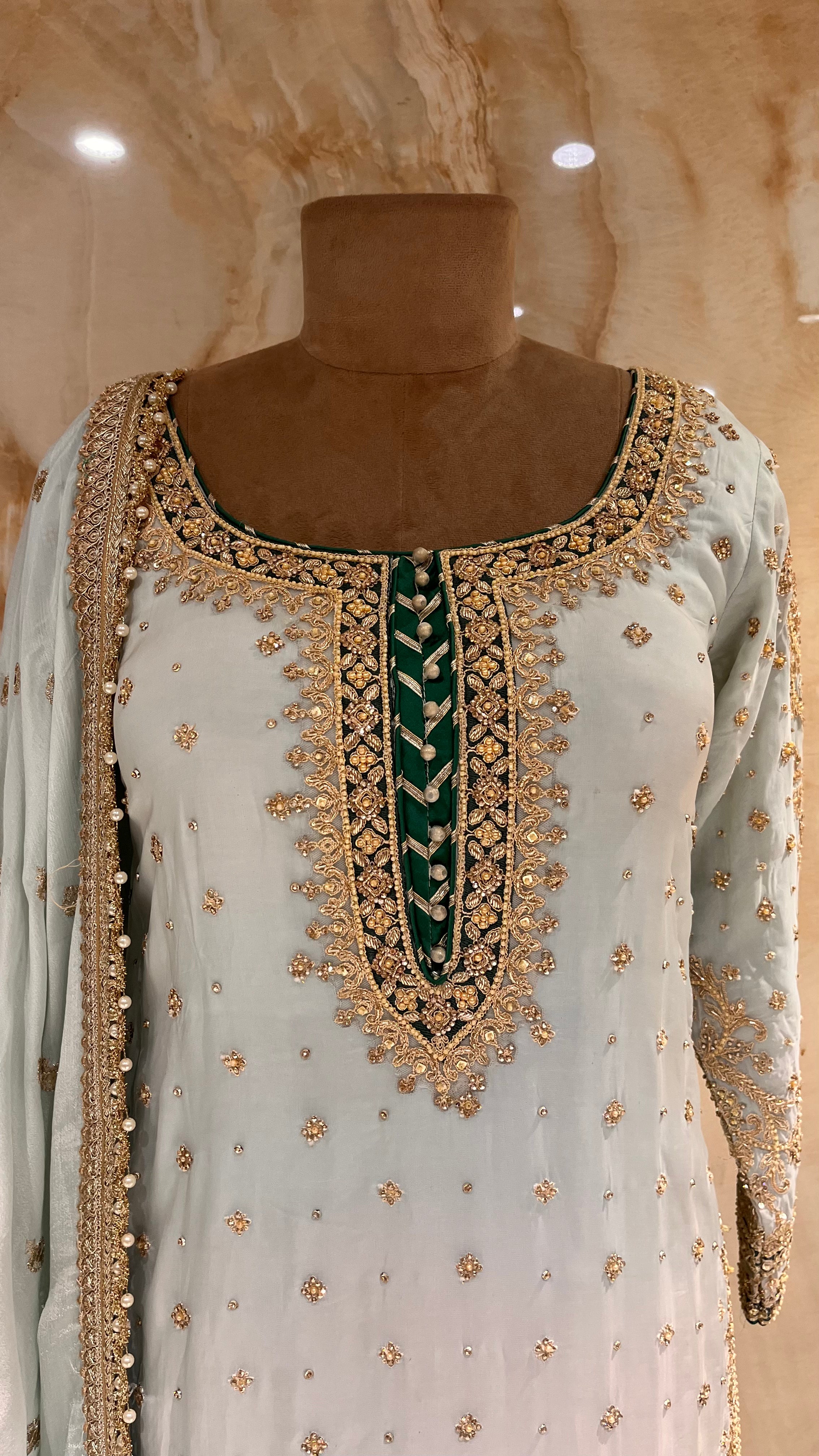 ELEGANT DESIGNER READYMADE SUIT SET