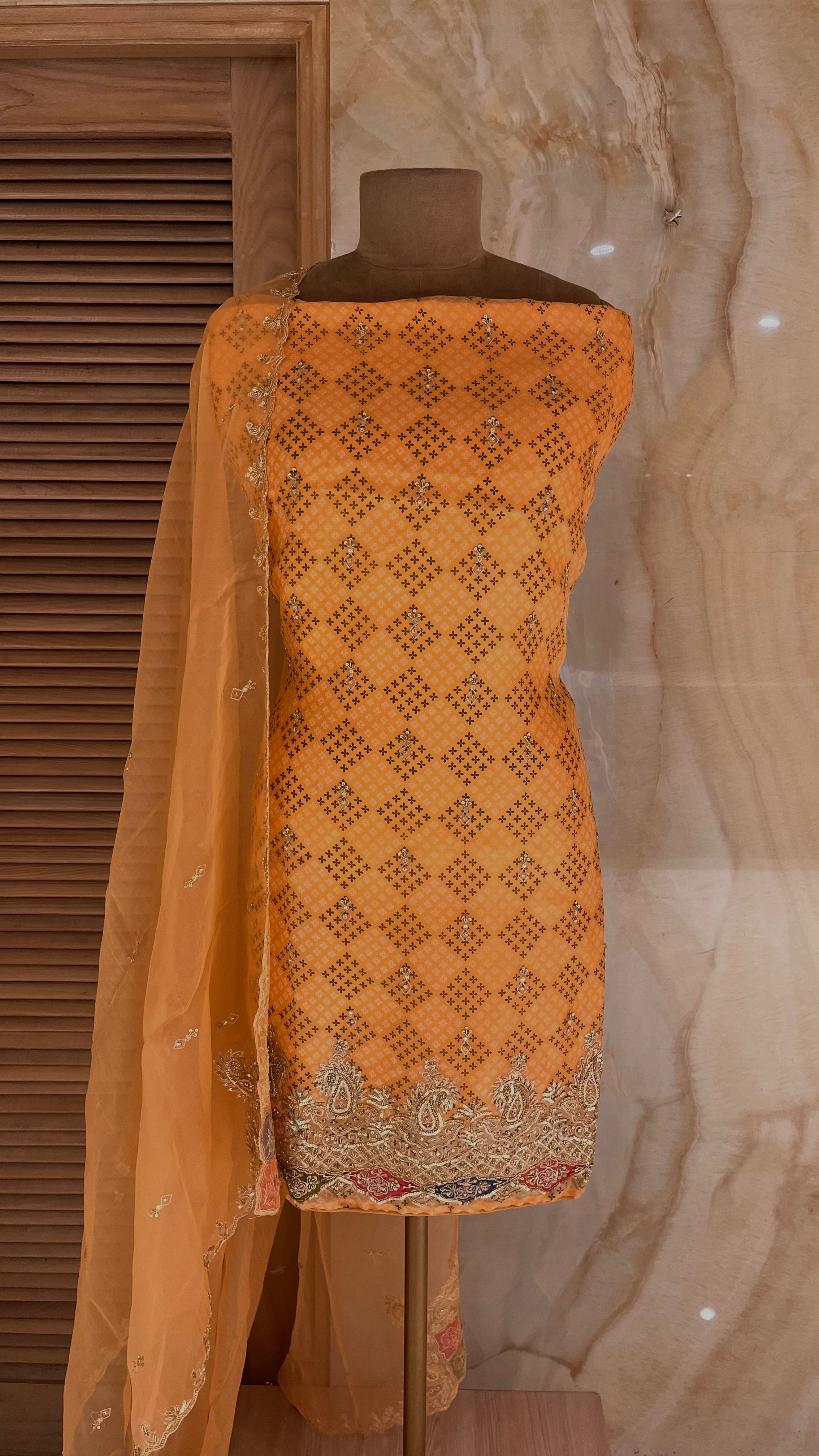 STYLISH DESIGNER UNSTITCHED SUIT SET