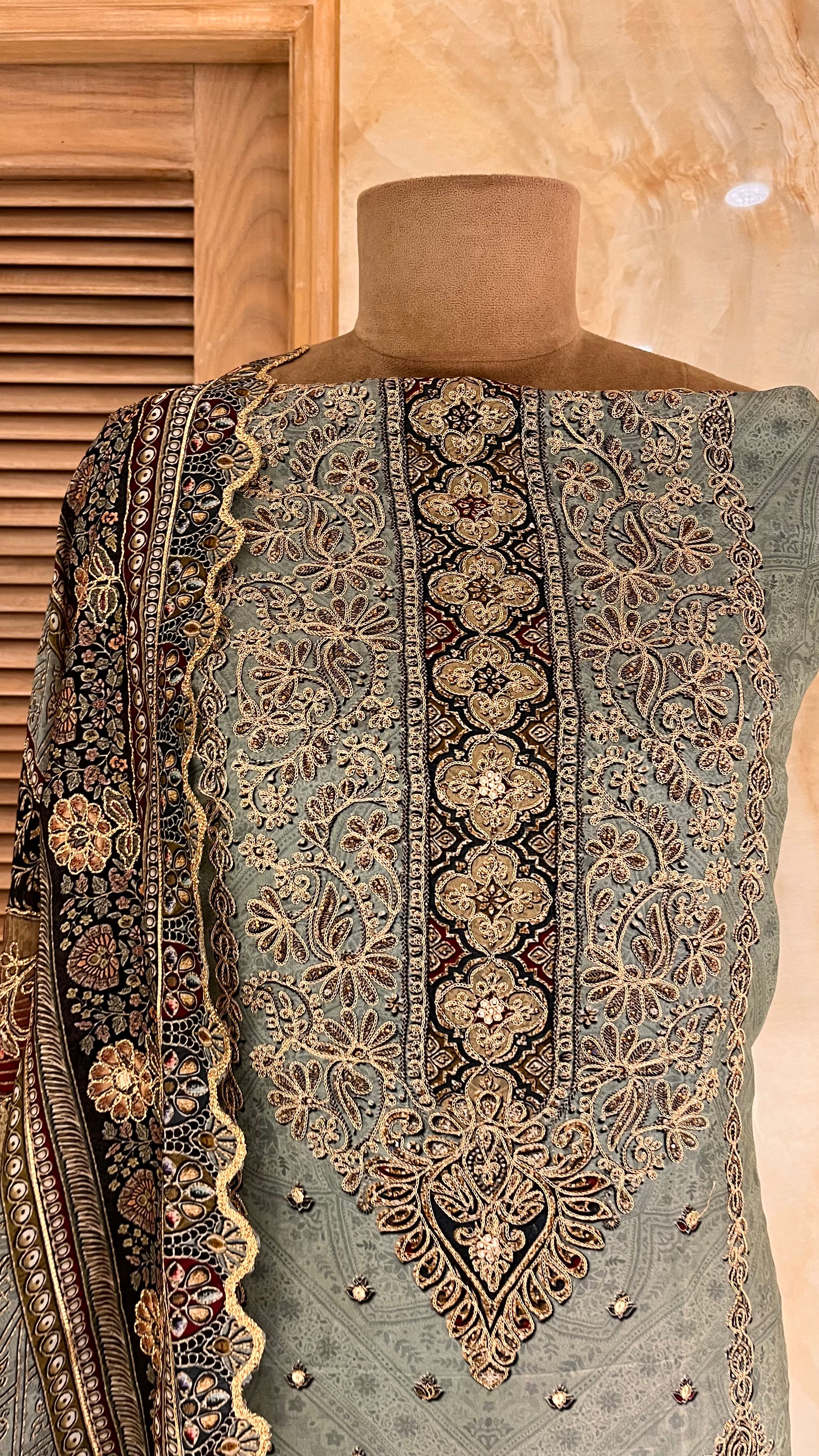 ELEGANT DESIGNER UNSTITCHED SUIT SET