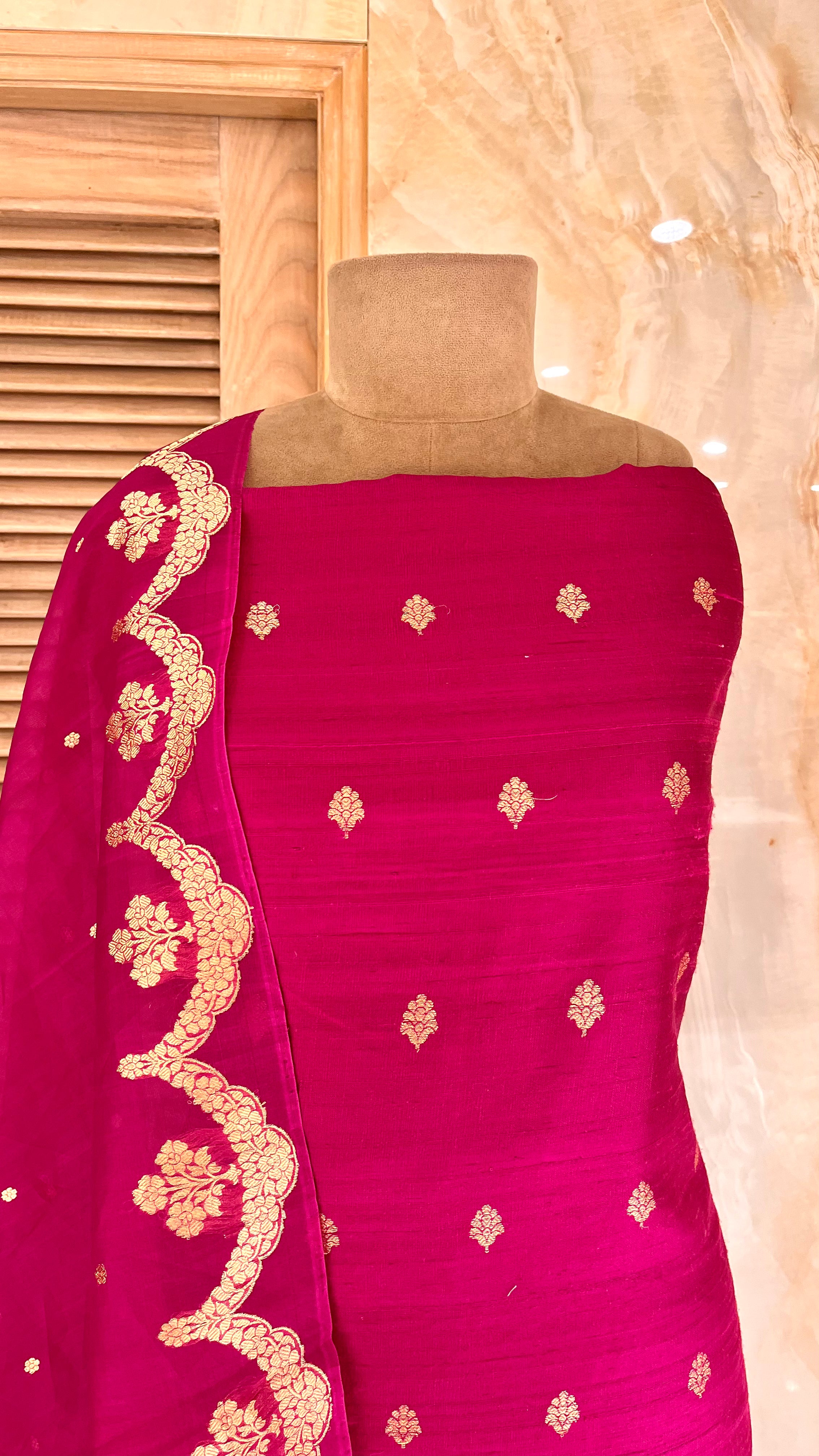 ELEGANT BANARASI UNSTITCHED SUIT SET